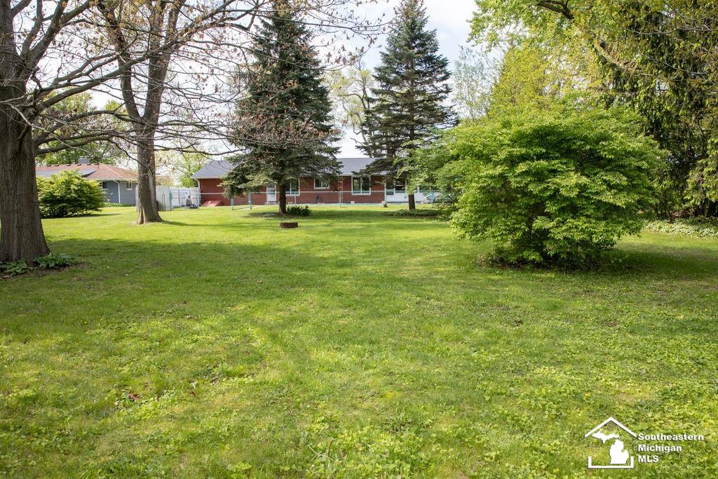 4666 E Dunbar Rd Road Property Photo 4