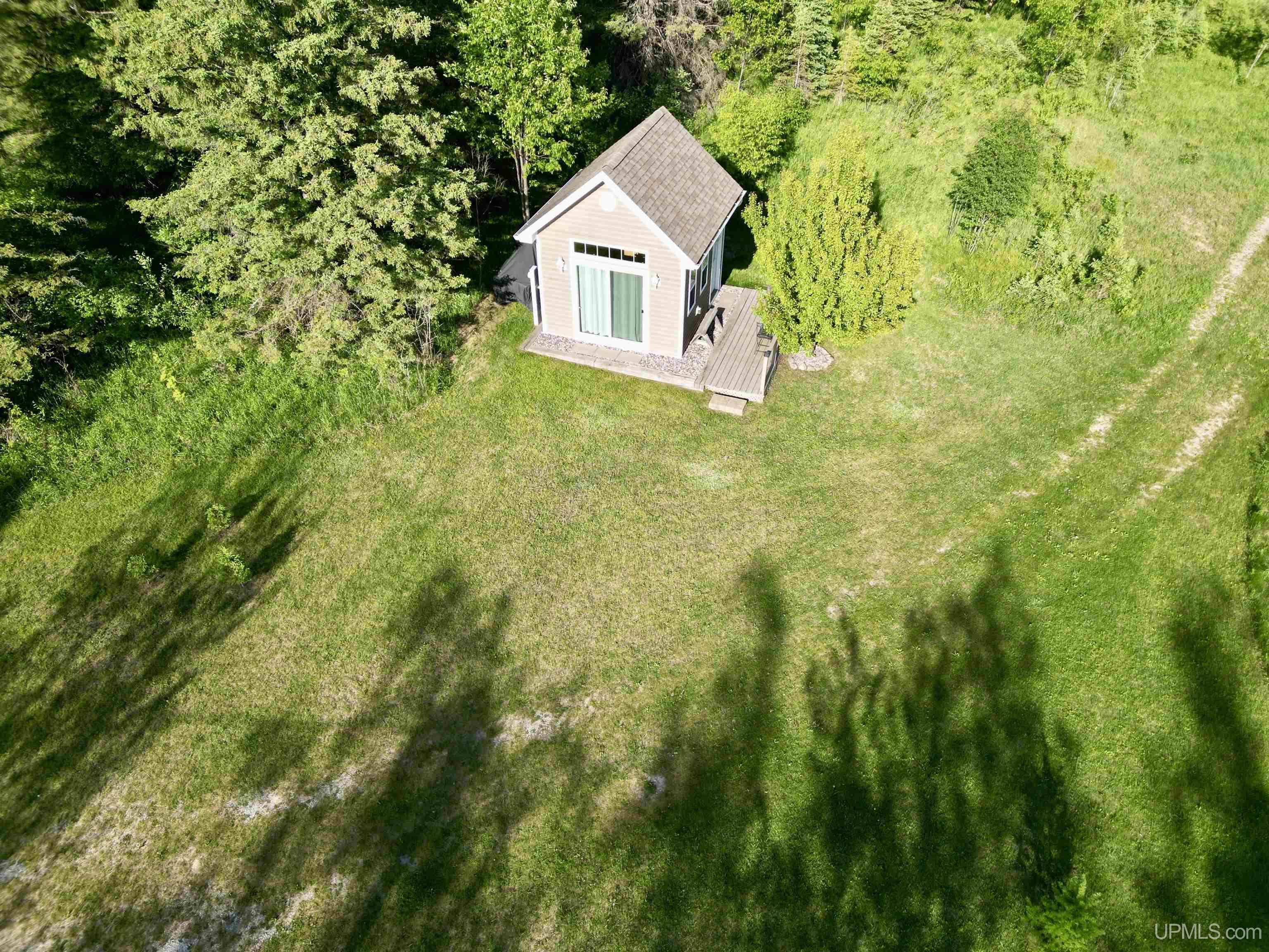 801 W Tichelaar Road Property Photo 1