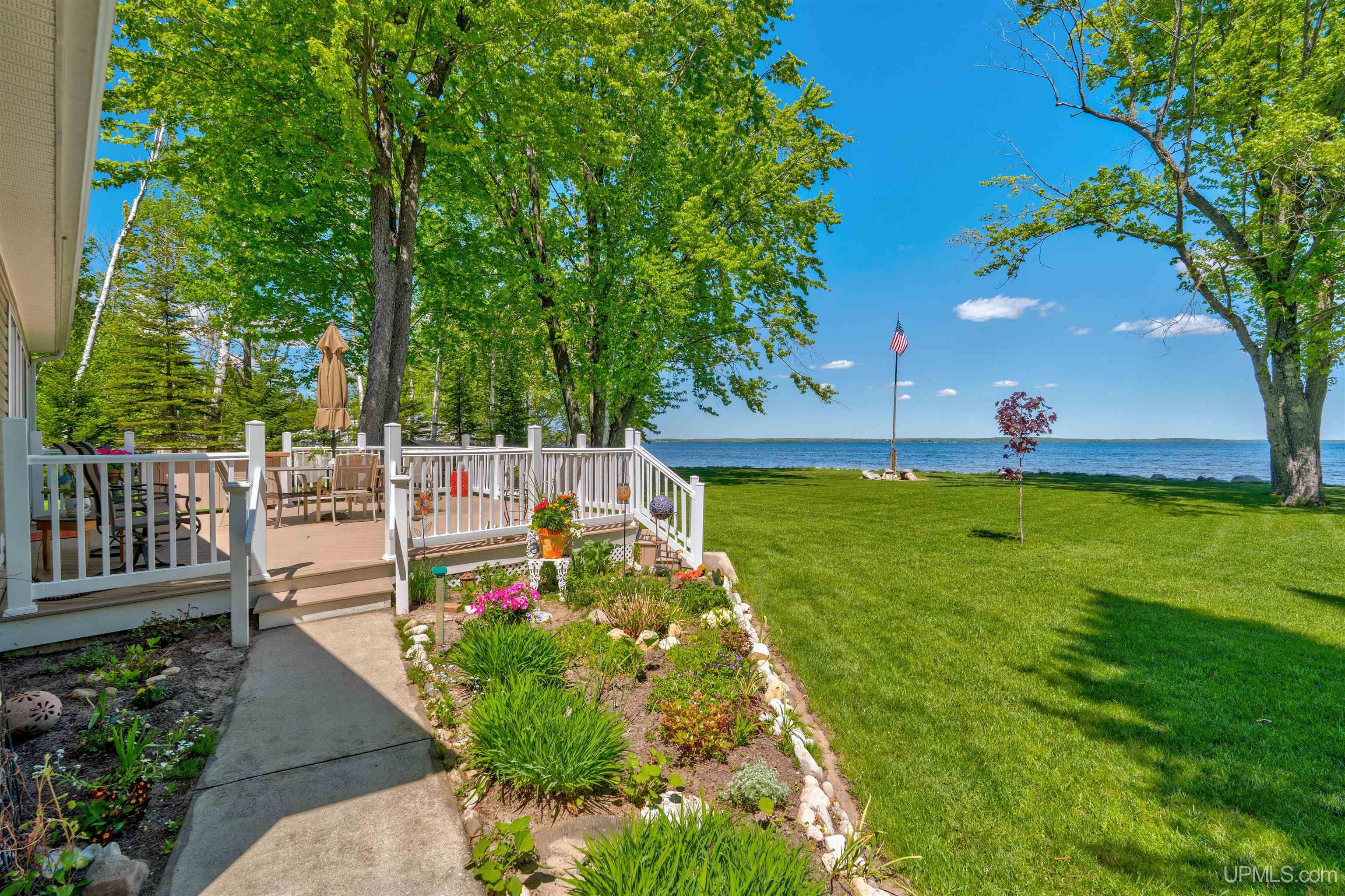 19105 Diller Road Property Photo 7