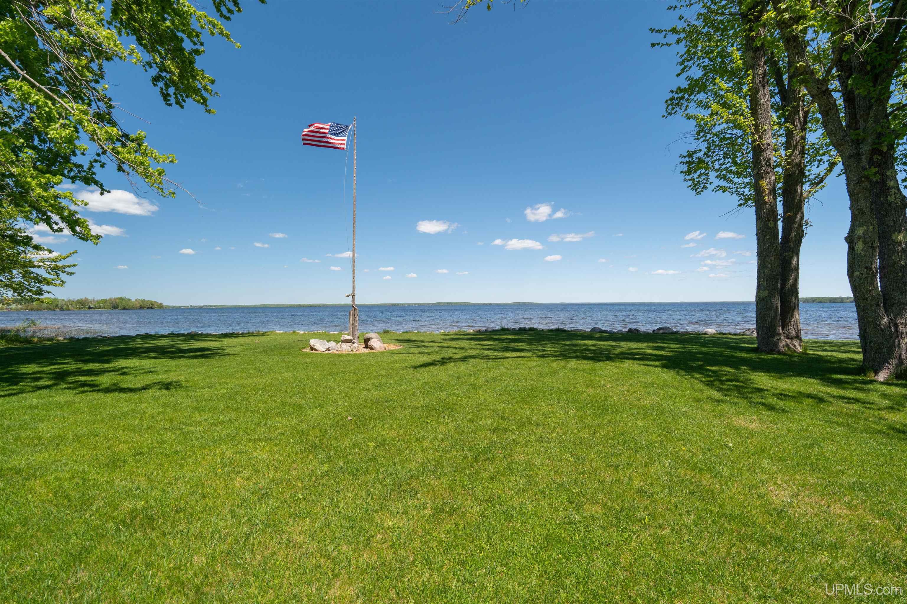 19105 Diller Road Property Photo 8