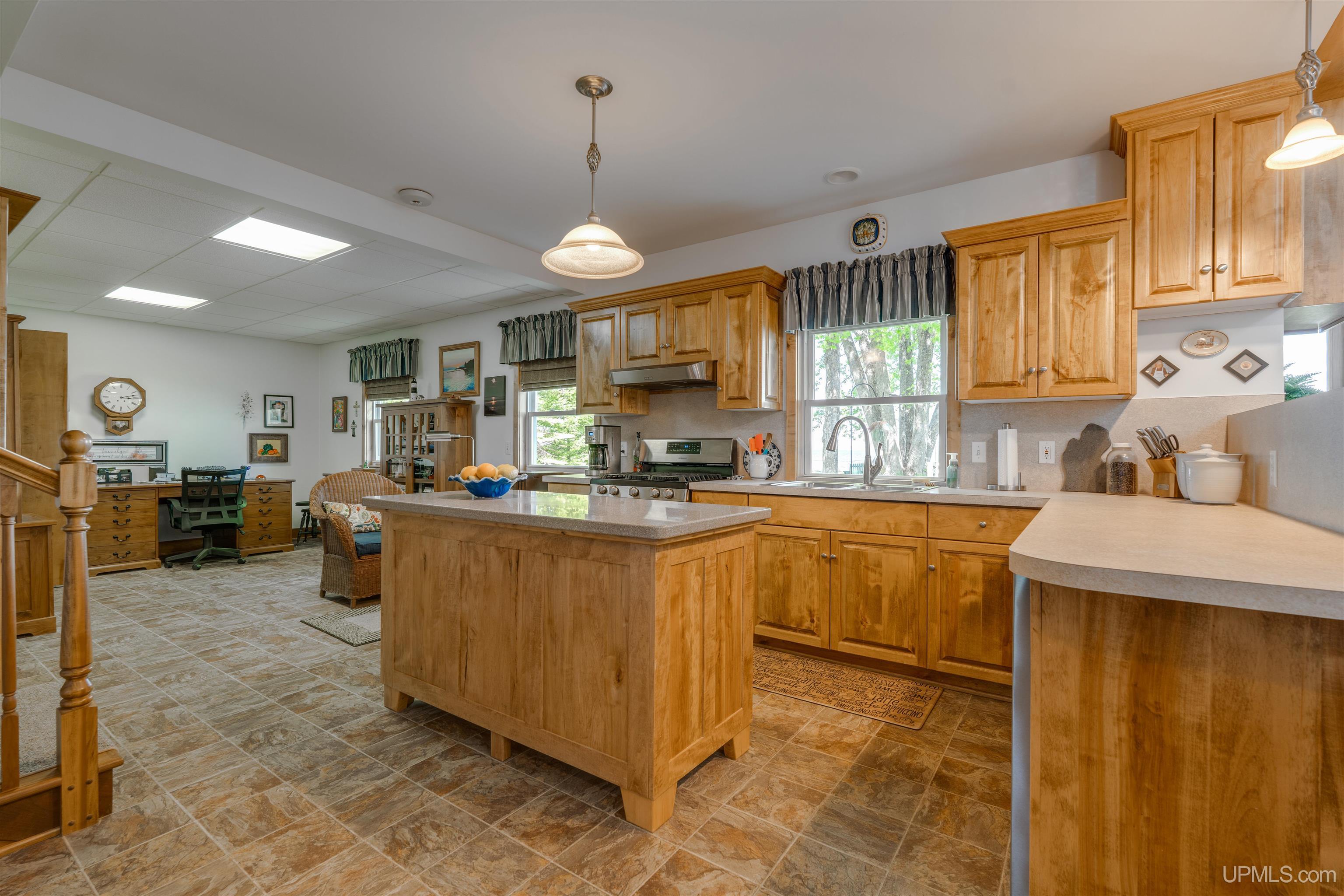 19105 Diller Road Property Photo 19