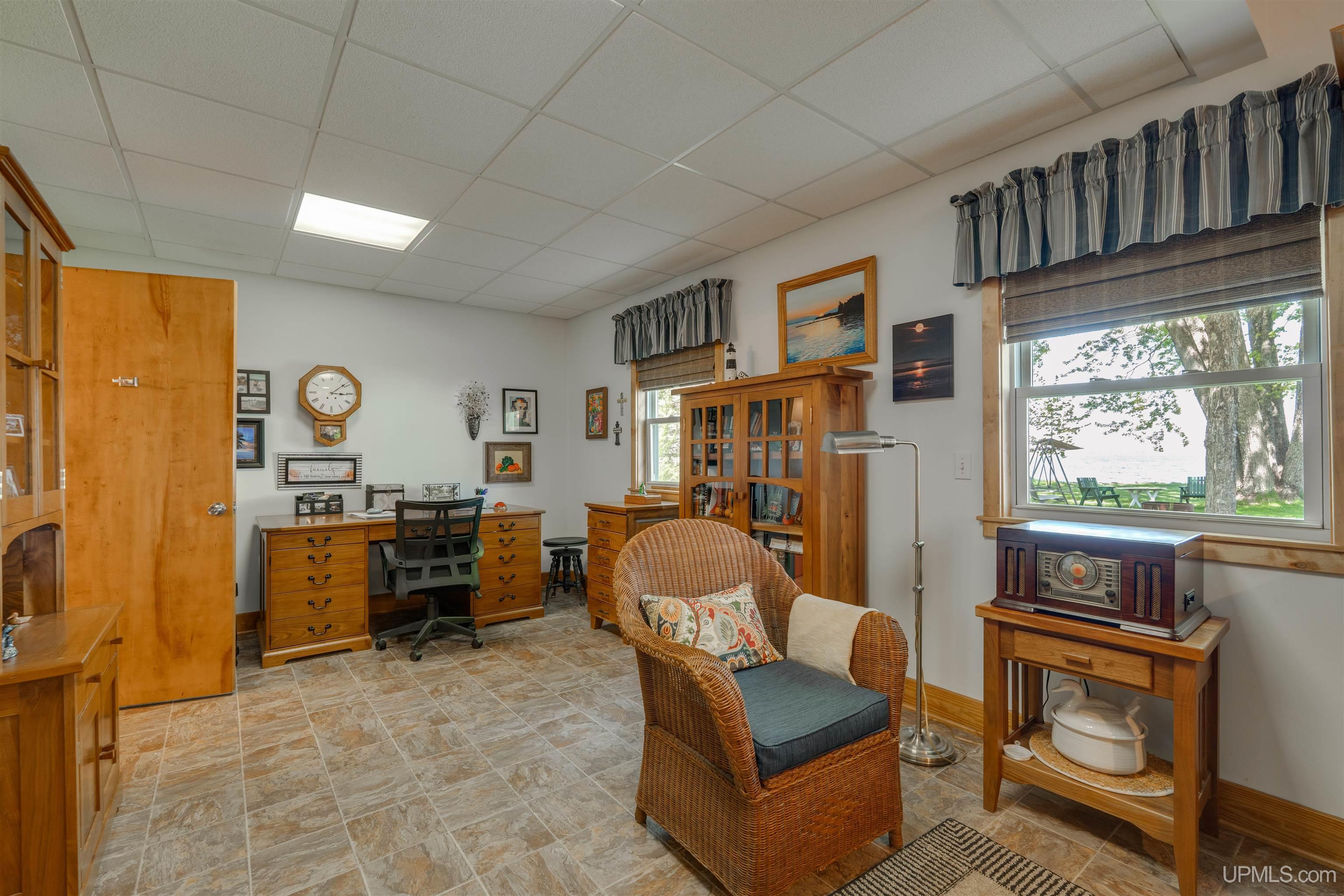 19105 Diller Road Property Photo 24