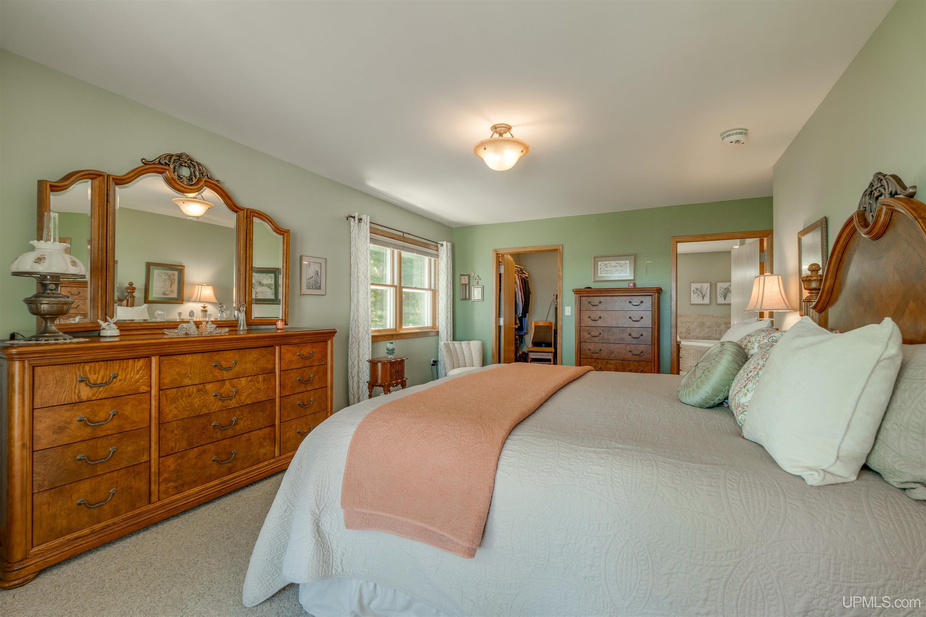 19105 Diller Road Property Photo 29
