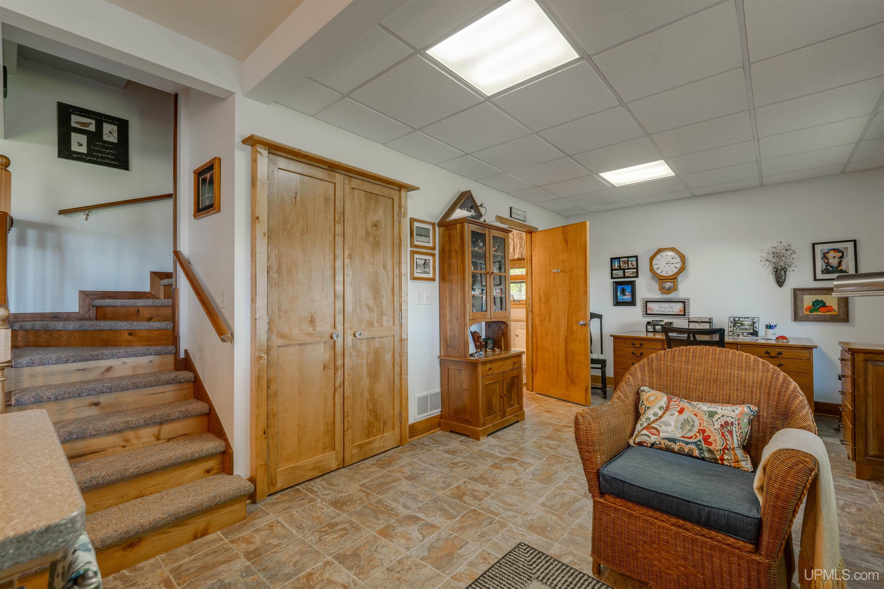 19105 Diller Road Property Photo 39