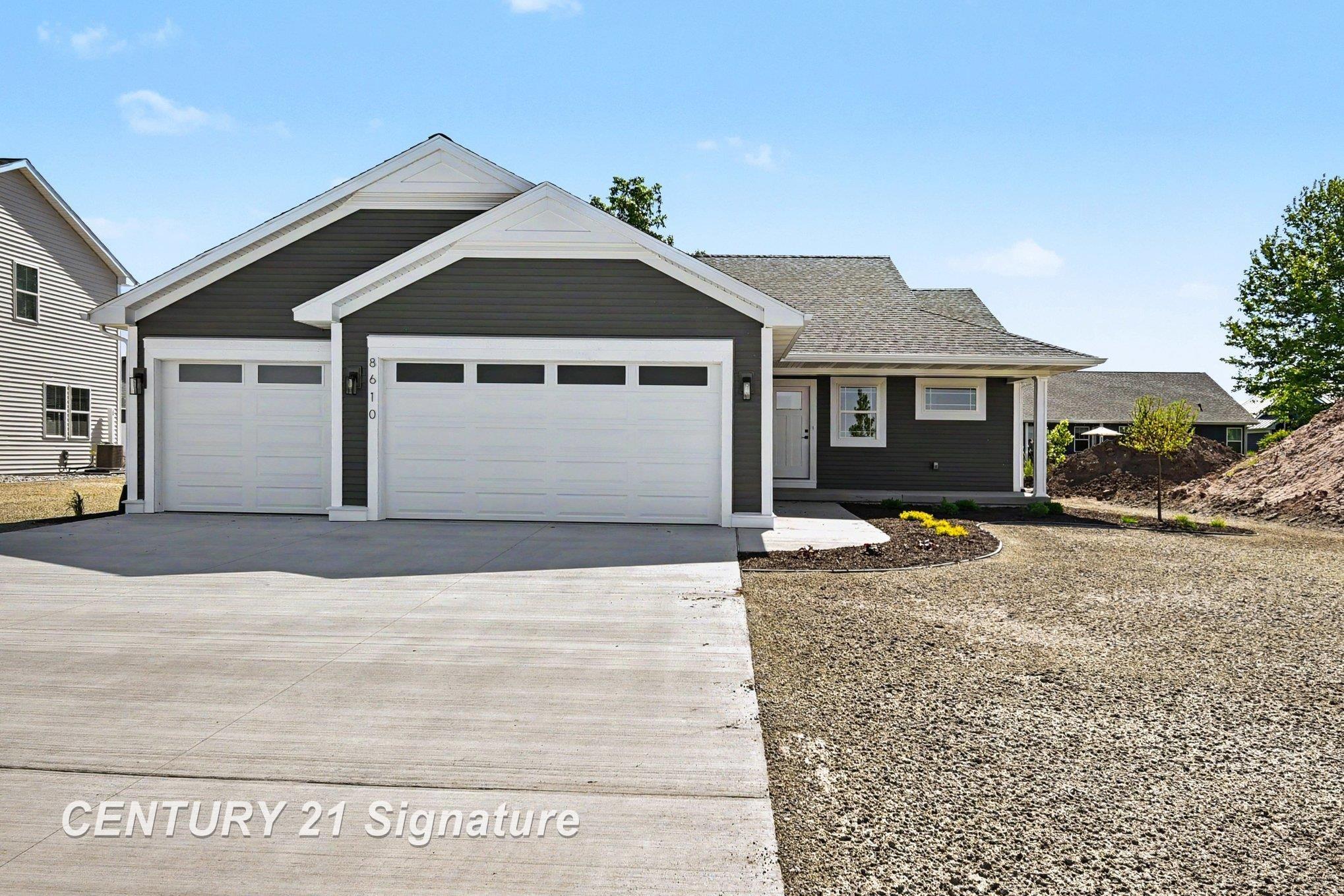8610 Foxtail Trail Property Photo 1