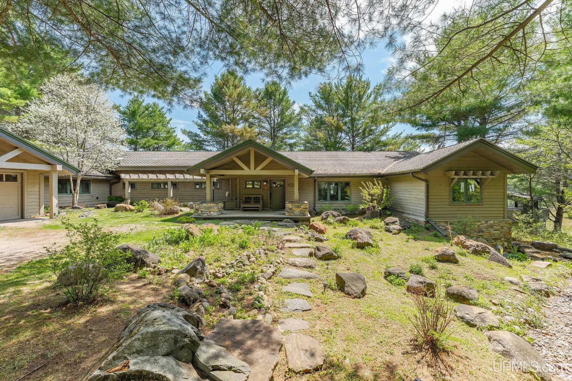 23493 Twist Lake Road Property Photo 1