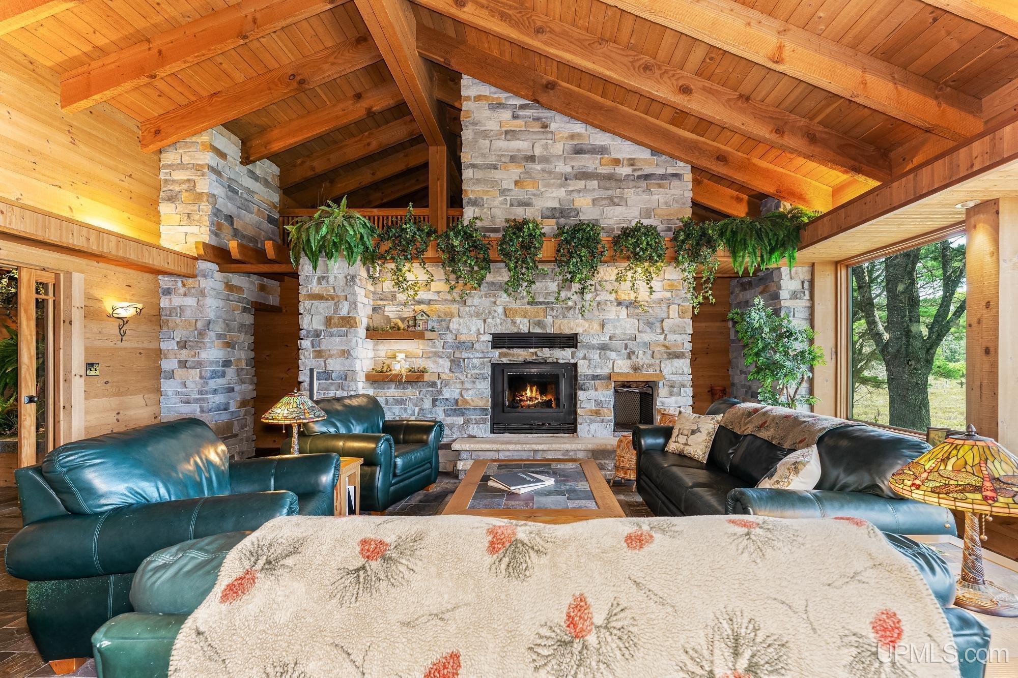 23493 Twist Lake Road Property Photo 5