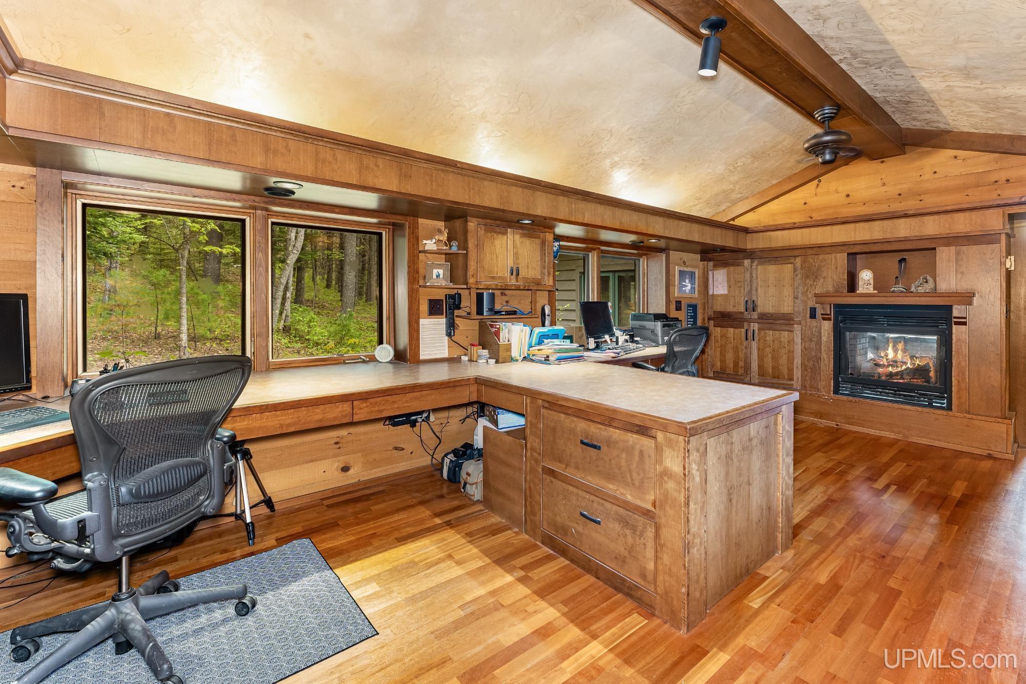 23493 Twist Lake Road Property Photo 25