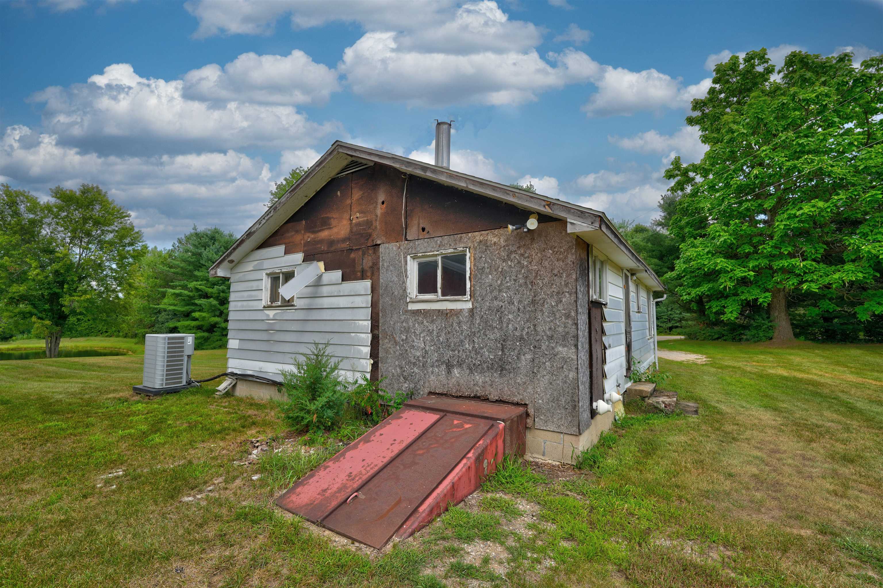7200 Hess Road Property Photo 3