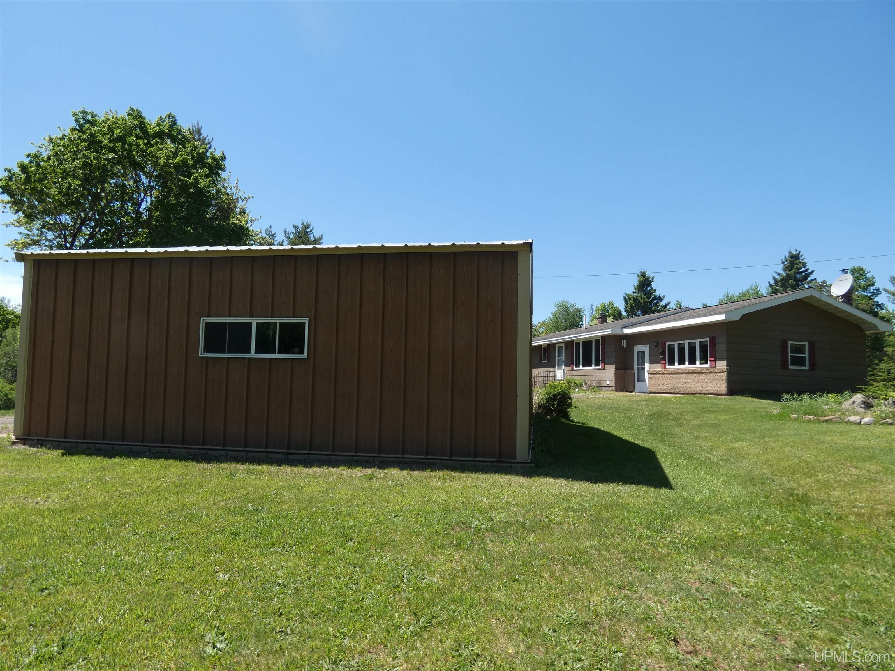 E6386 Wood Lane Property Photo 6