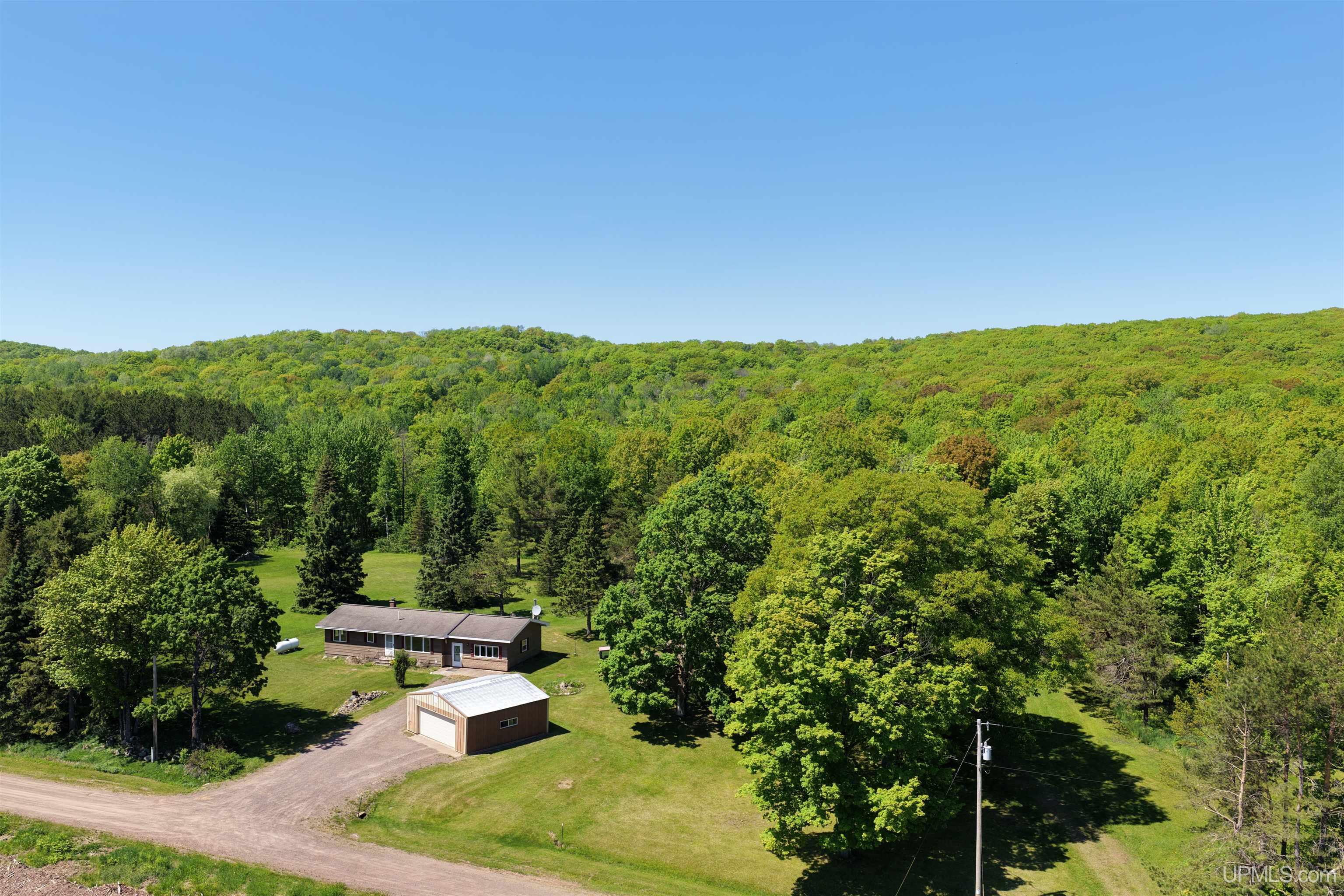 E6386 Wood Lane Property Photo 19