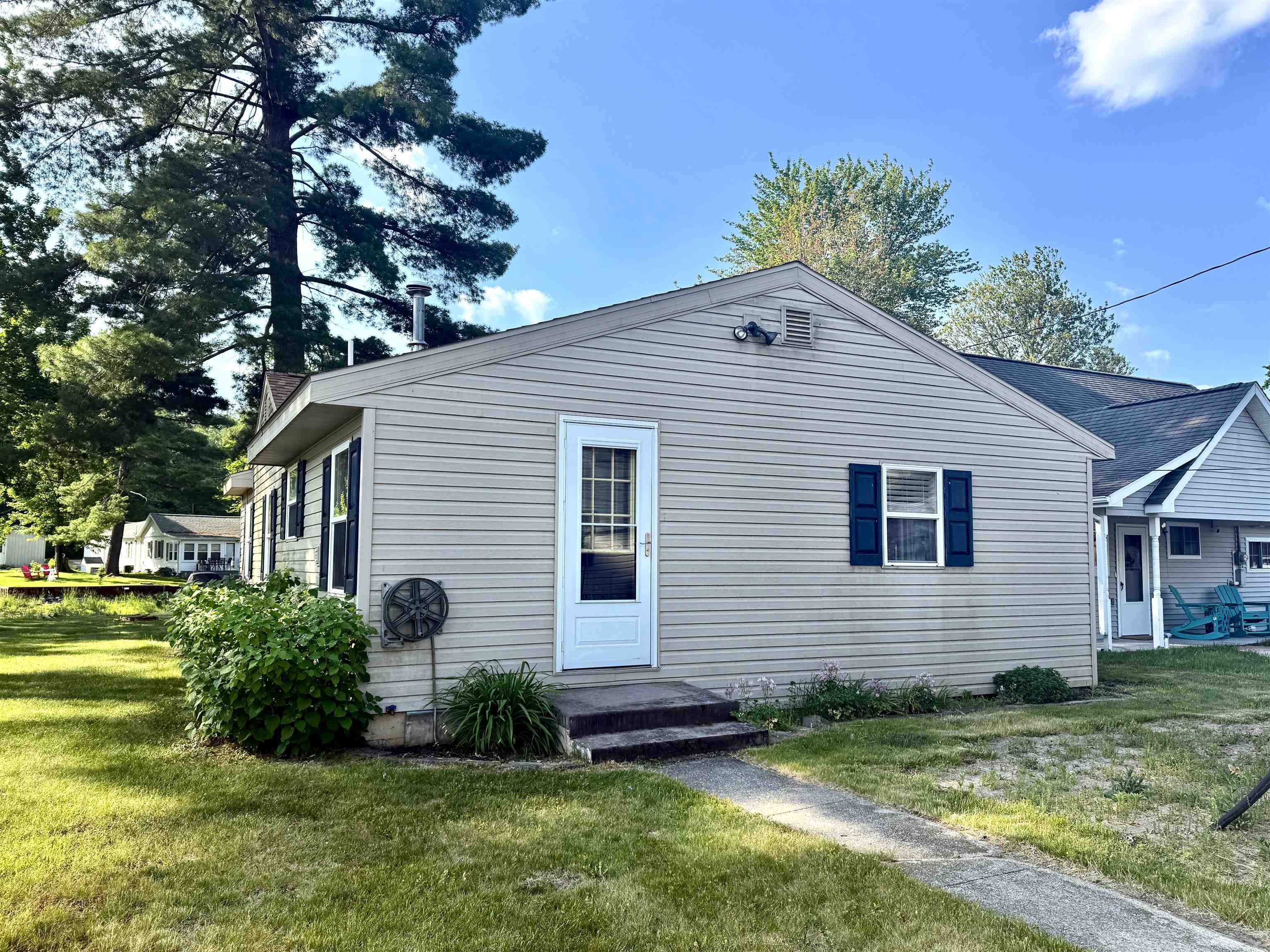 3216 Elnor Drive Property Photo 4