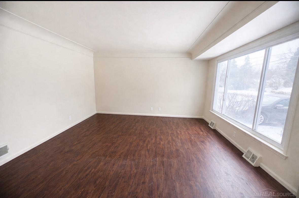 621 Bradley Avenue Property Photo 6