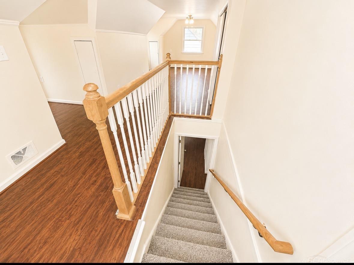 621 Bradley Avenue Property Photo 14