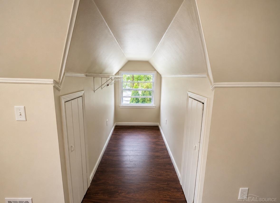 621 Bradley Avenue Property Photo 18