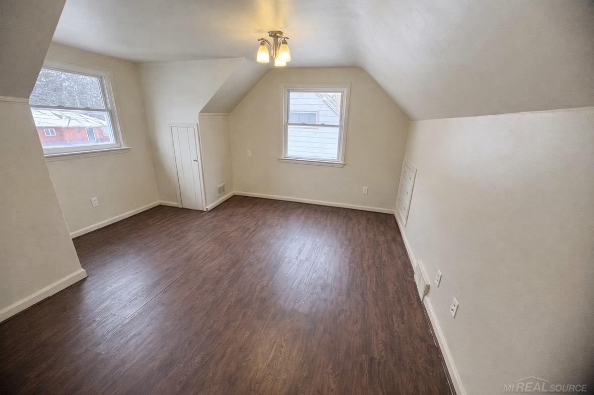 621 Bradley Avenue Property Photo 19