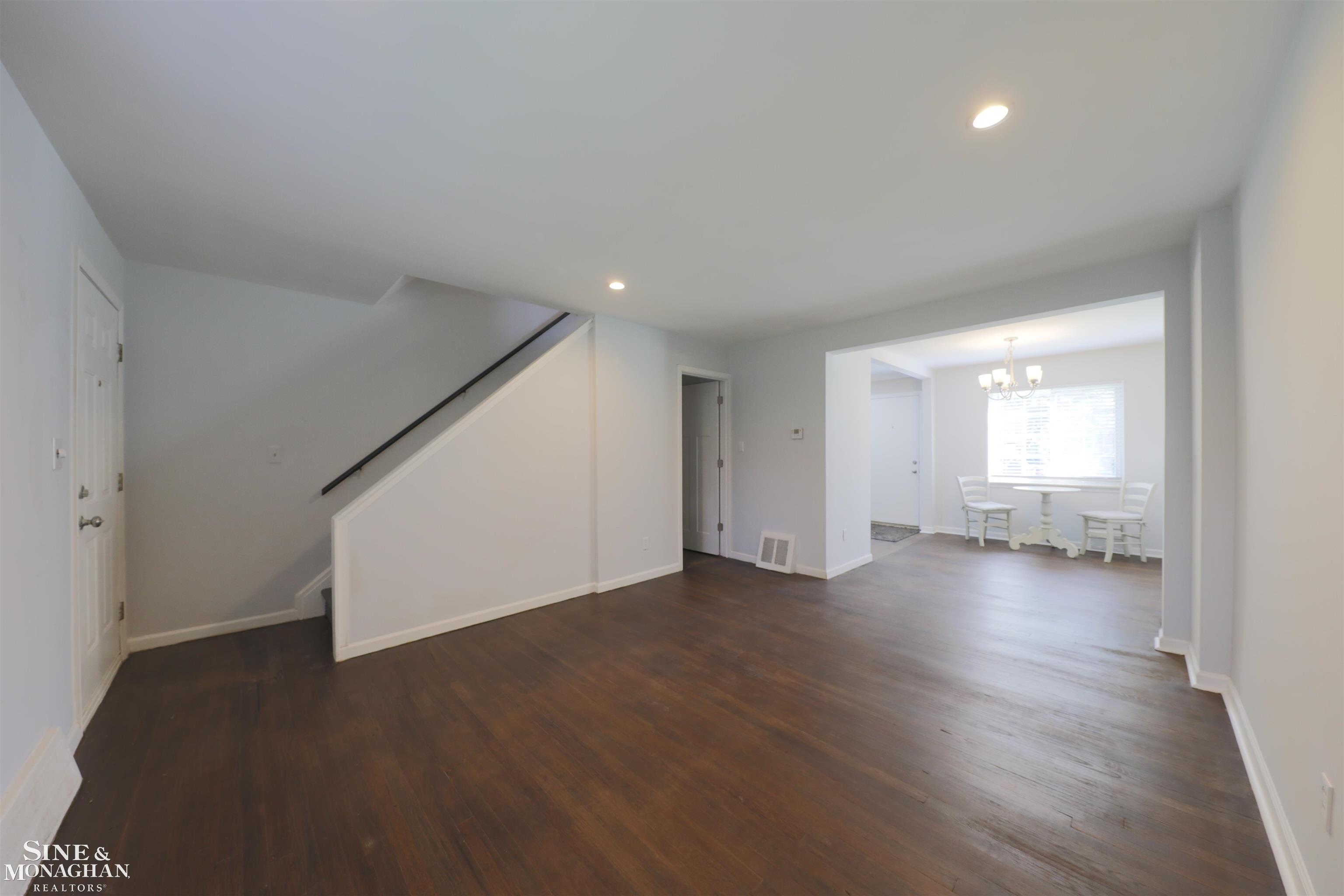 23107 Arthur Court Property Photo 3