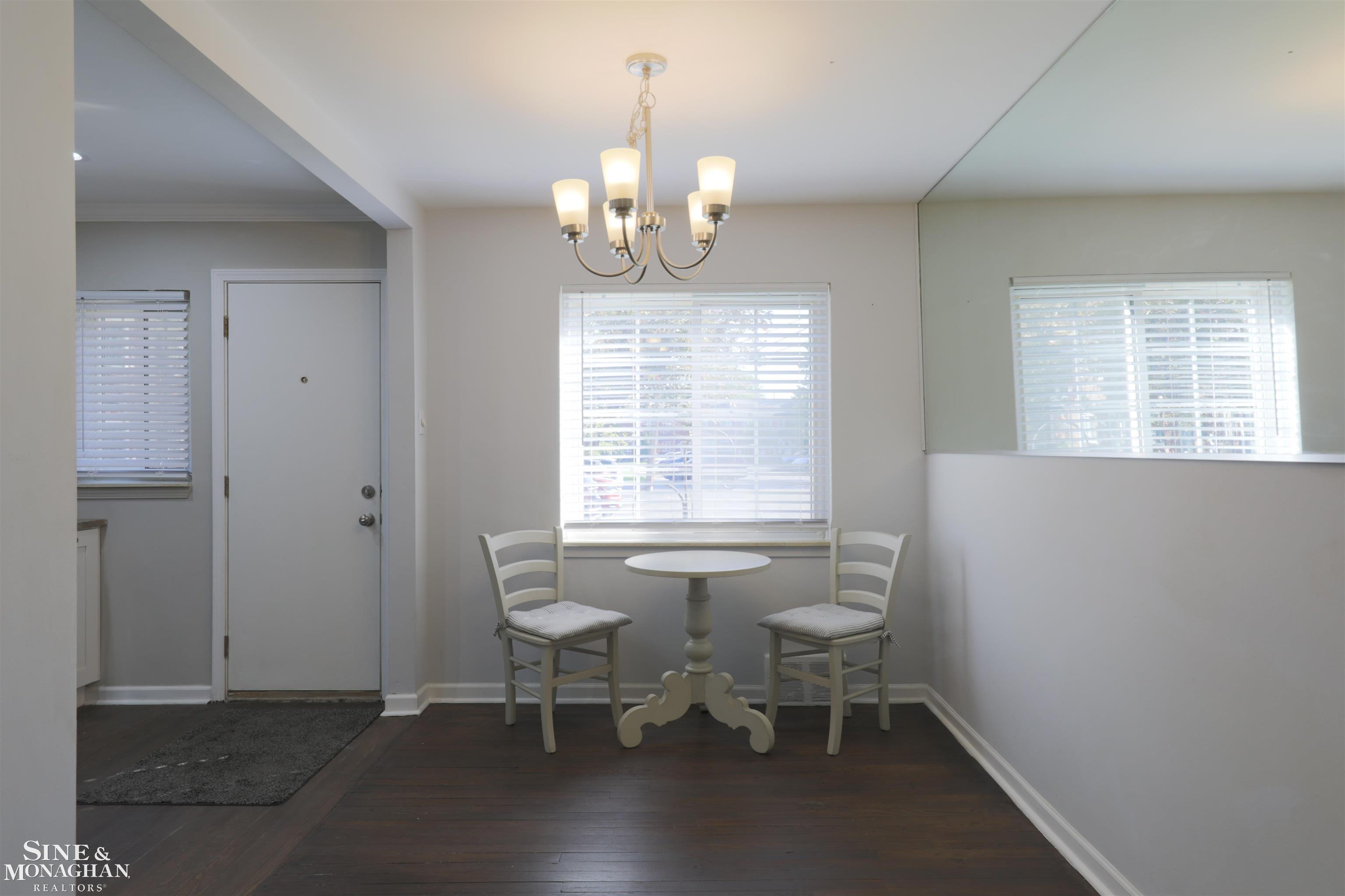 23107 Arthur Court Property Photo 5