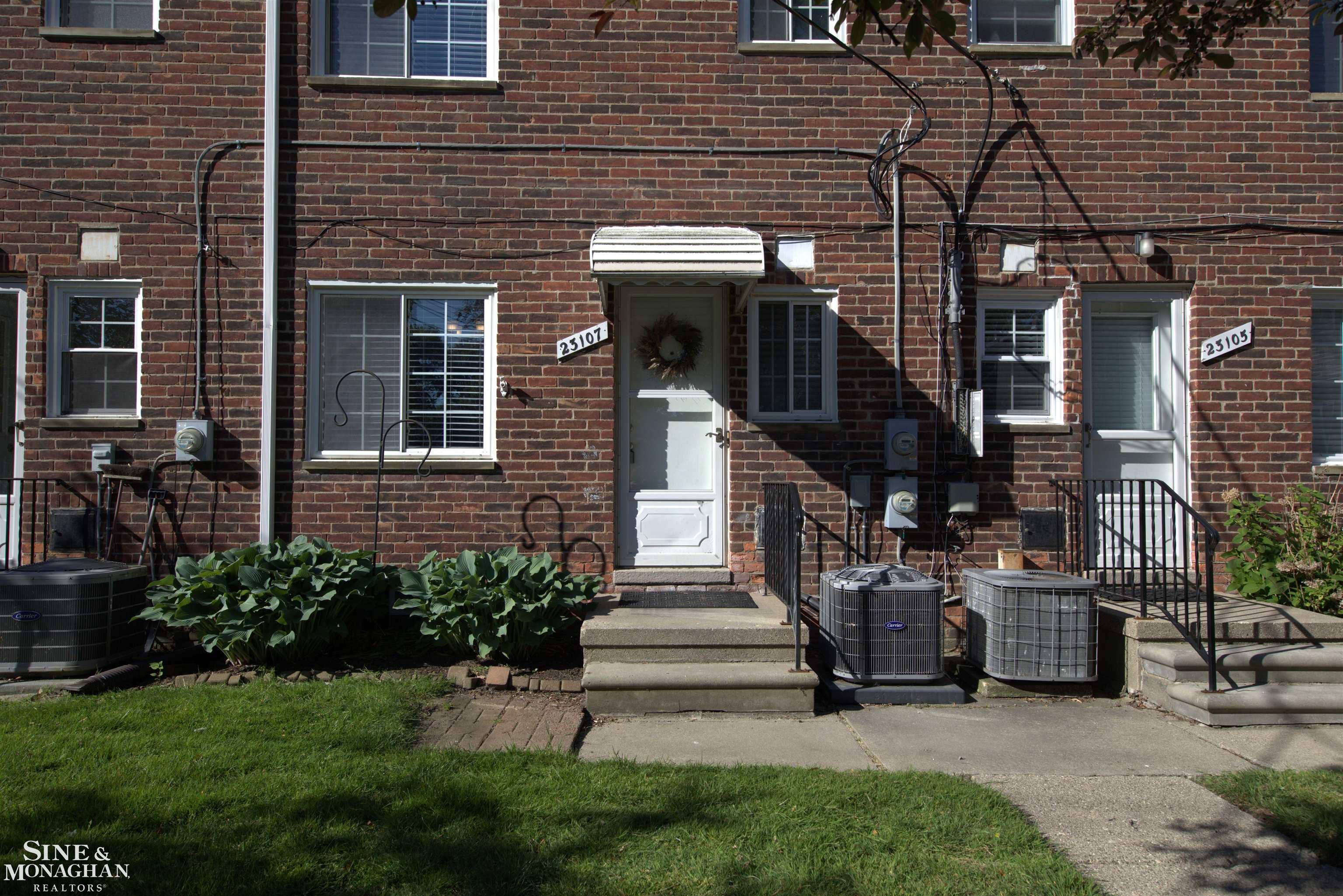 23107 Arthur Court Property Photo 18