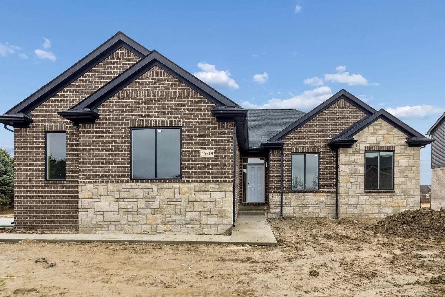 45519 Gable Drive Property Photo 1