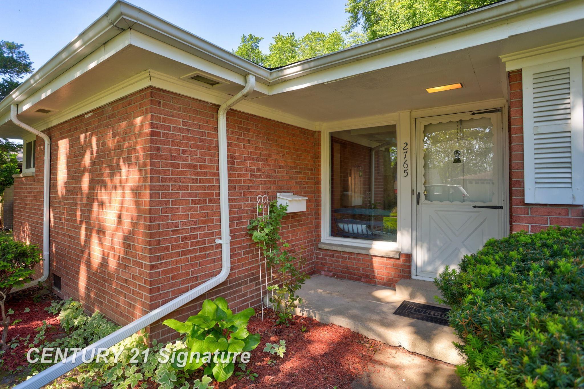 2765 Cecelia Street Property Photo 4