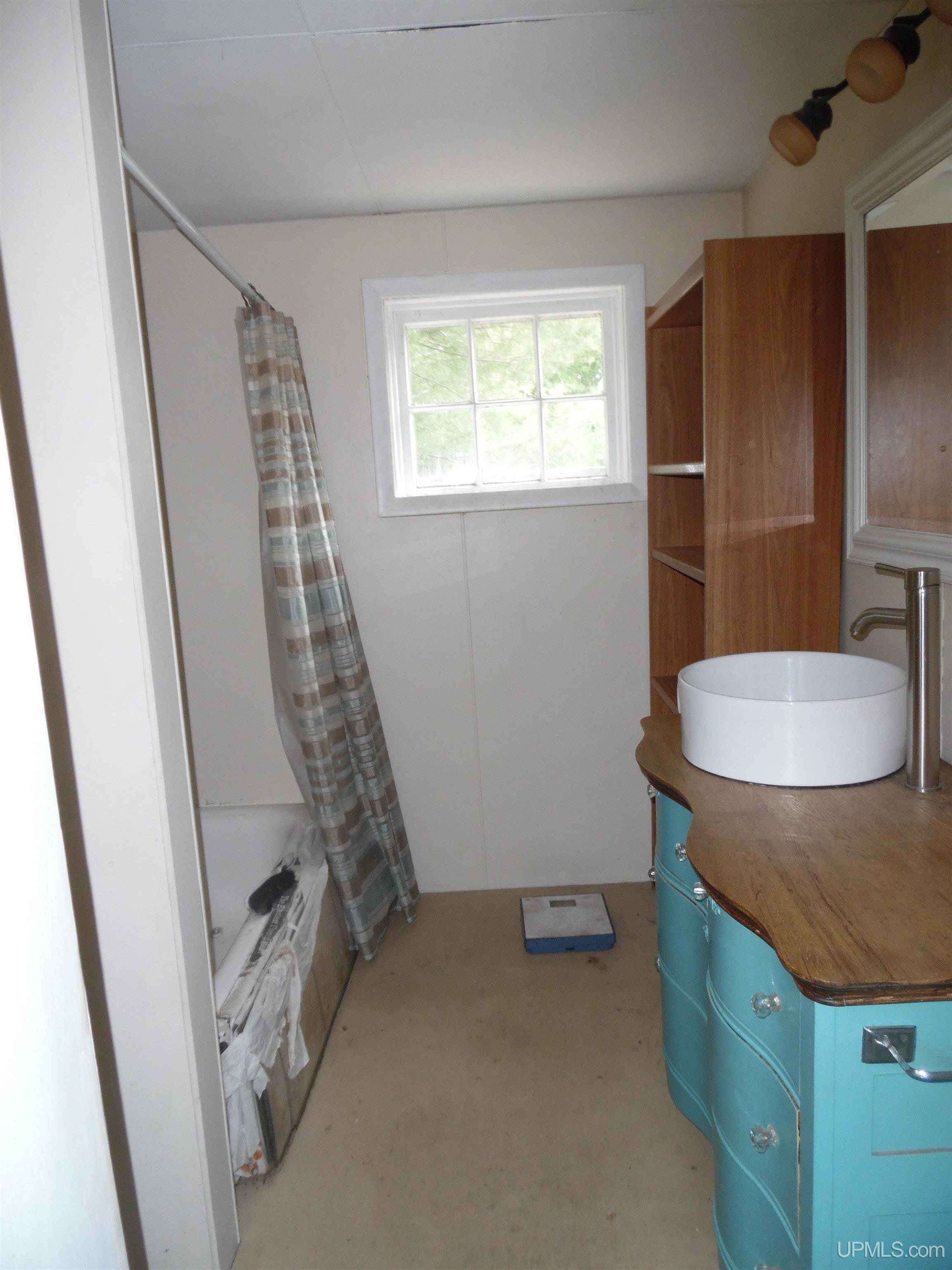 25828 Lake Linden Avenue Property Photo 5