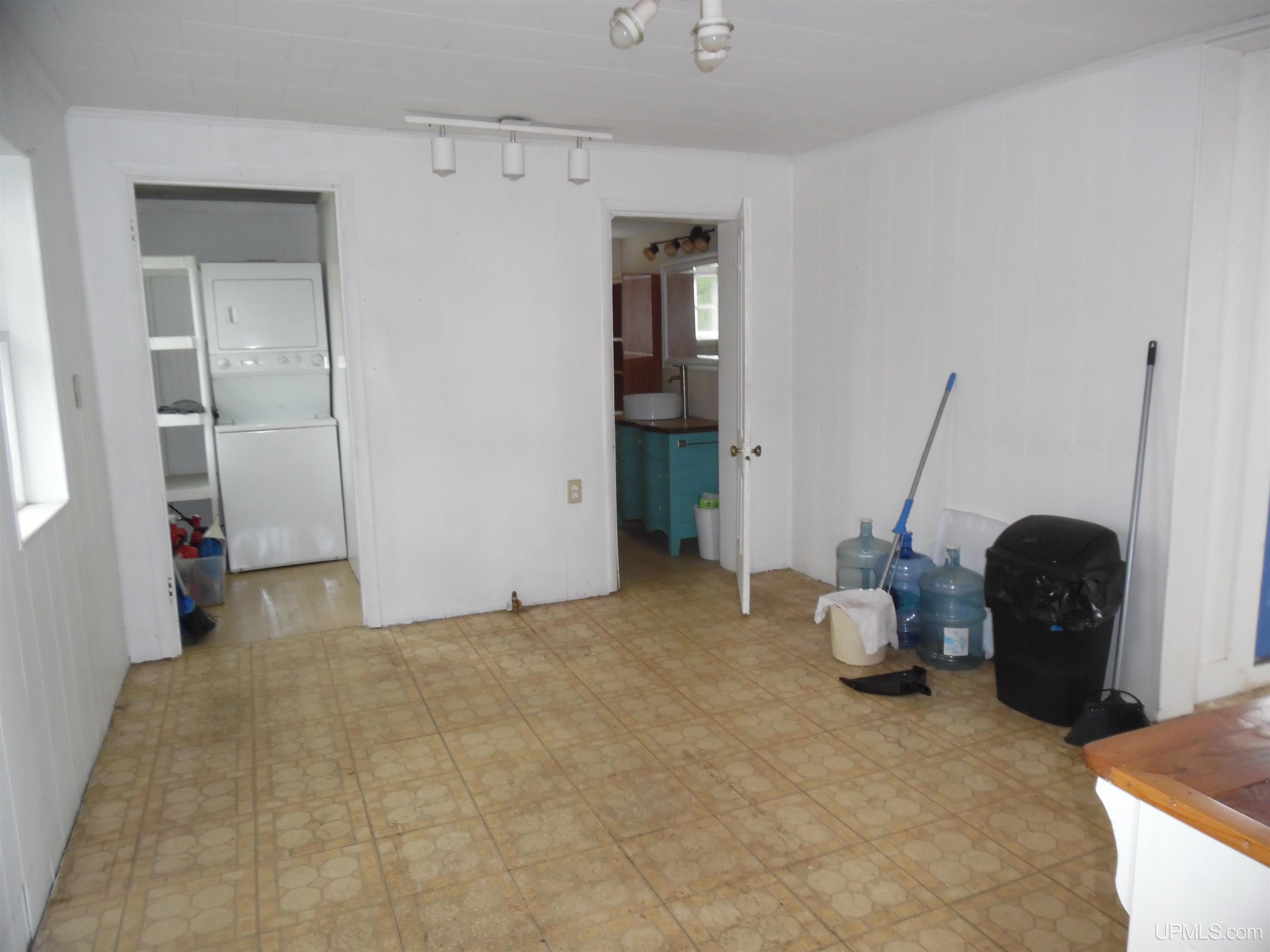 25828 Lake Linden Avenue Property Photo 16