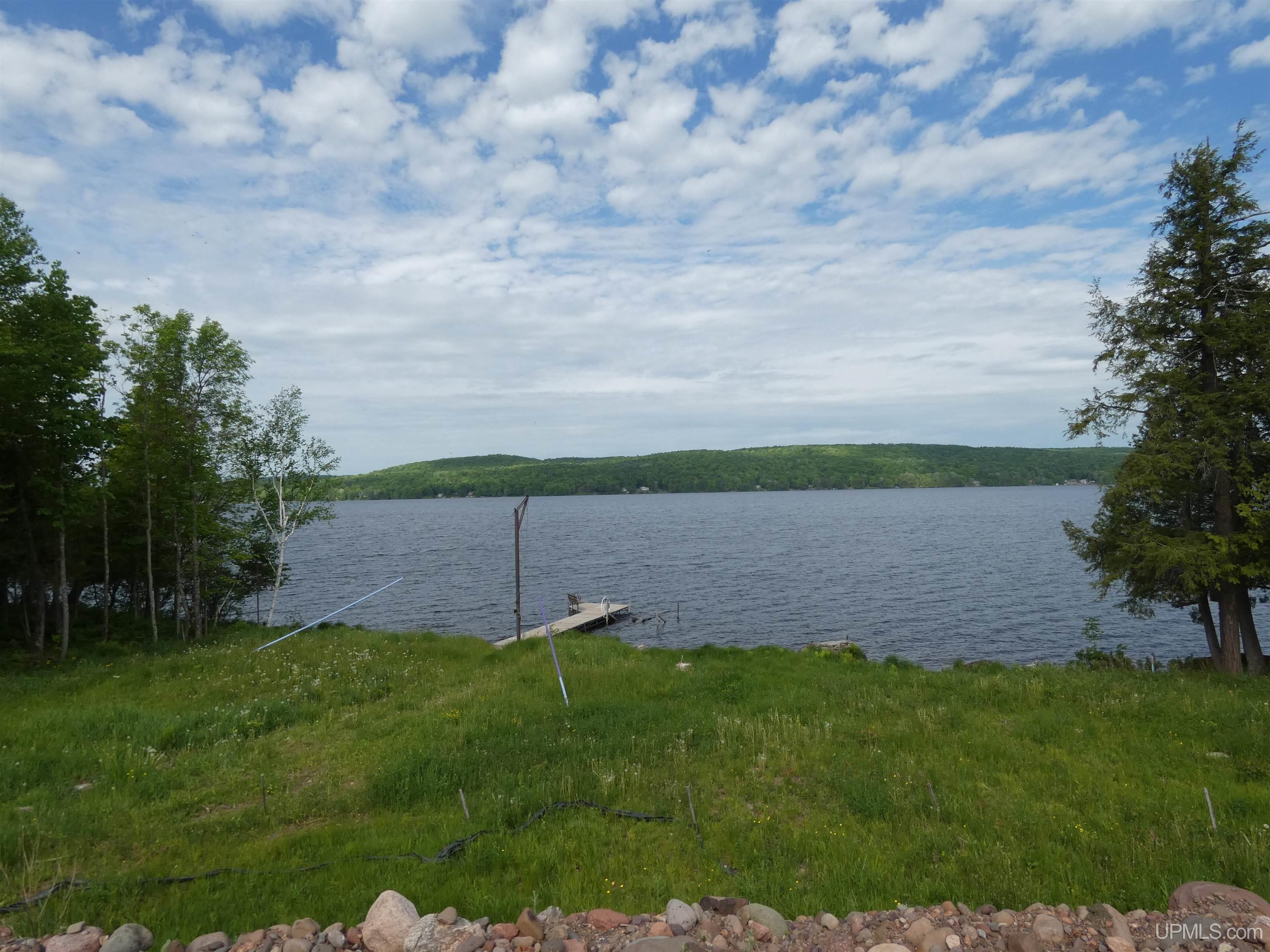 N9099 E Shore Road Property Photo 1