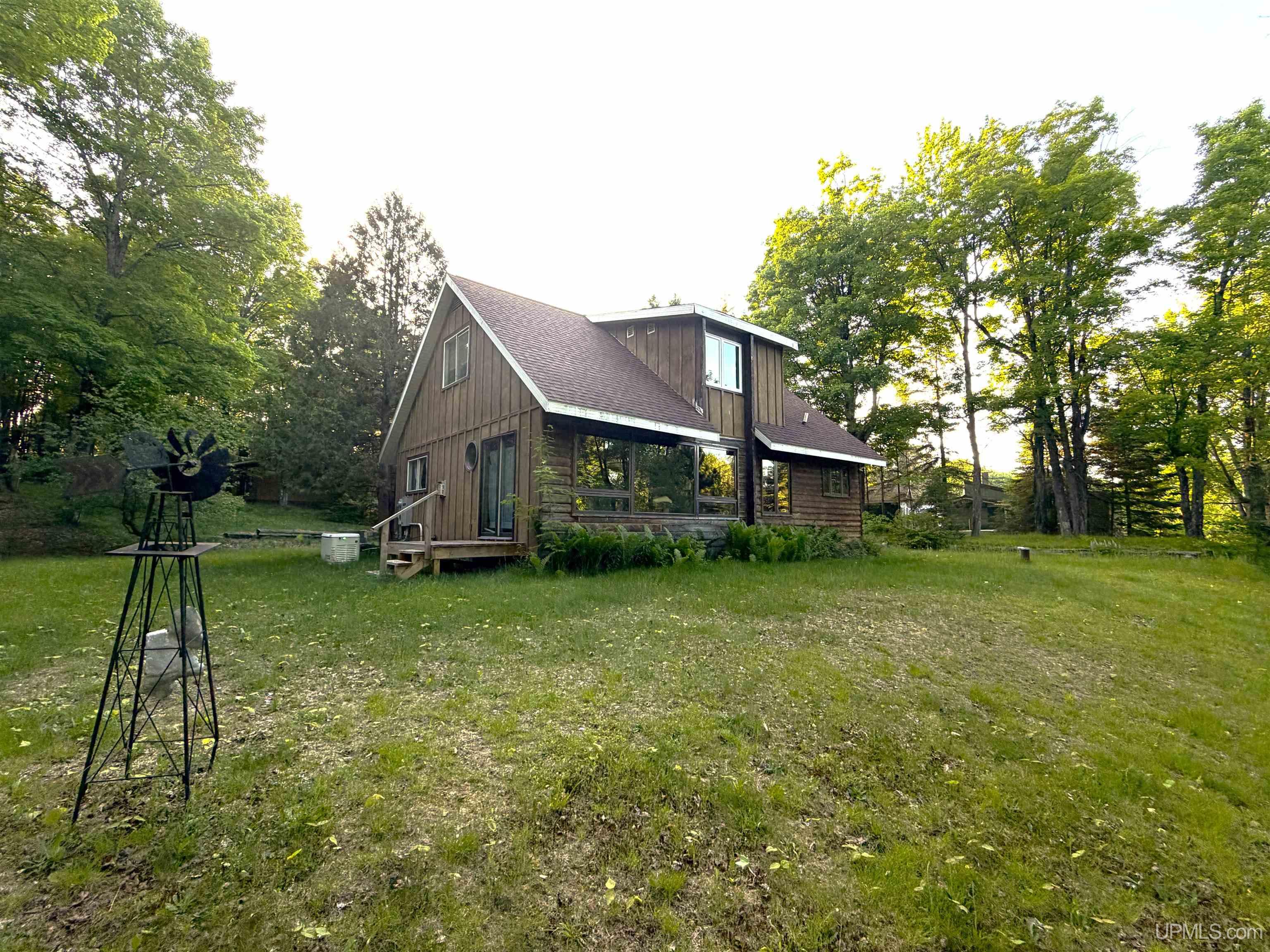 6782 Magpie Lane Property Photo 1