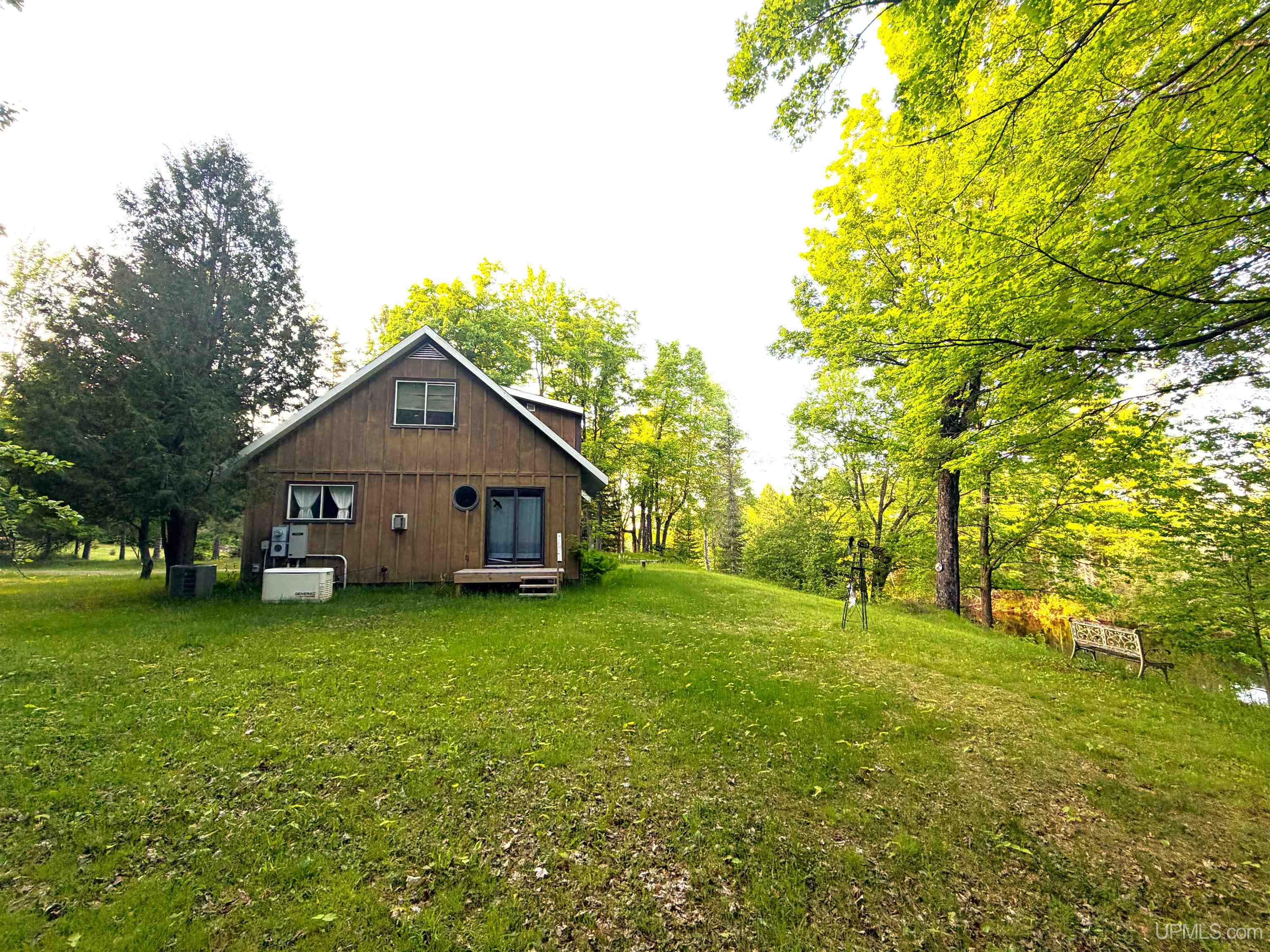 6782 Magpie Lane Property Photo 3