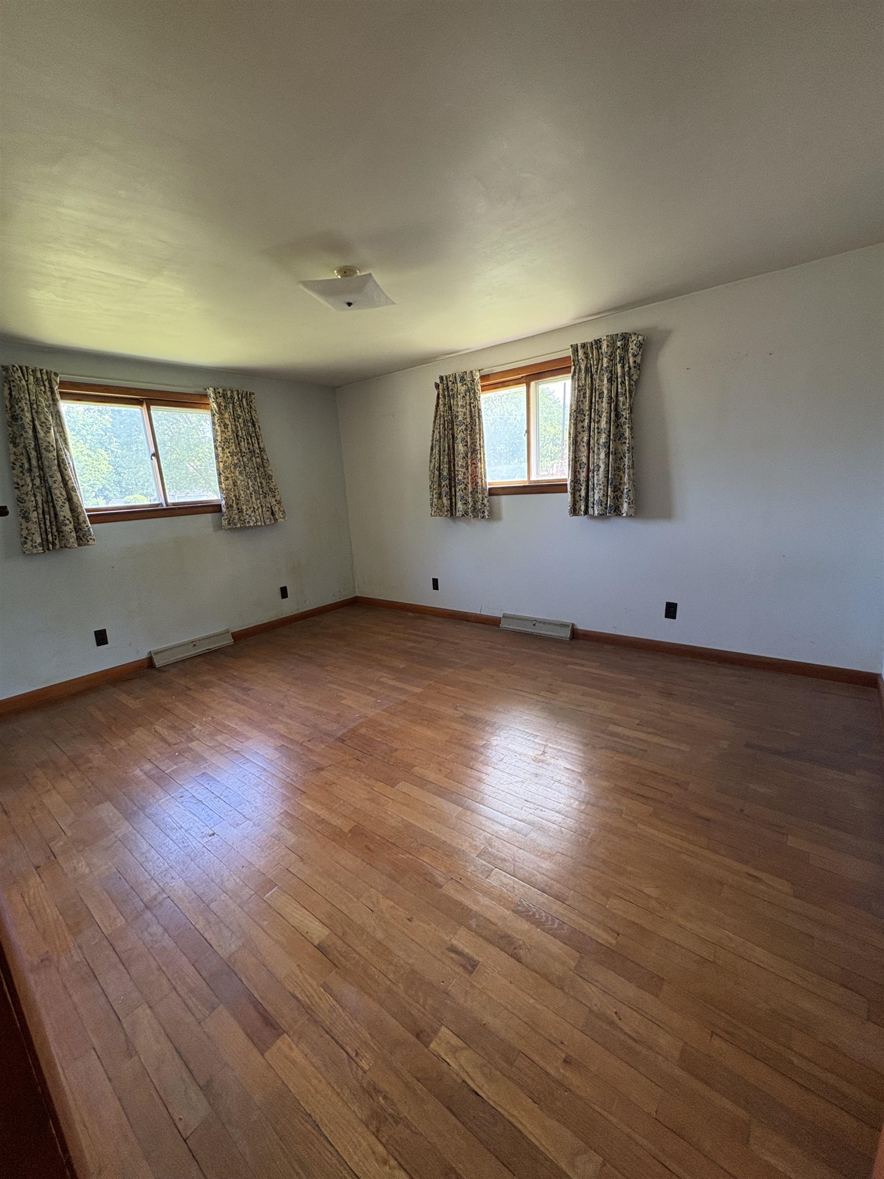 225 7th St Streets Property Photo 11
