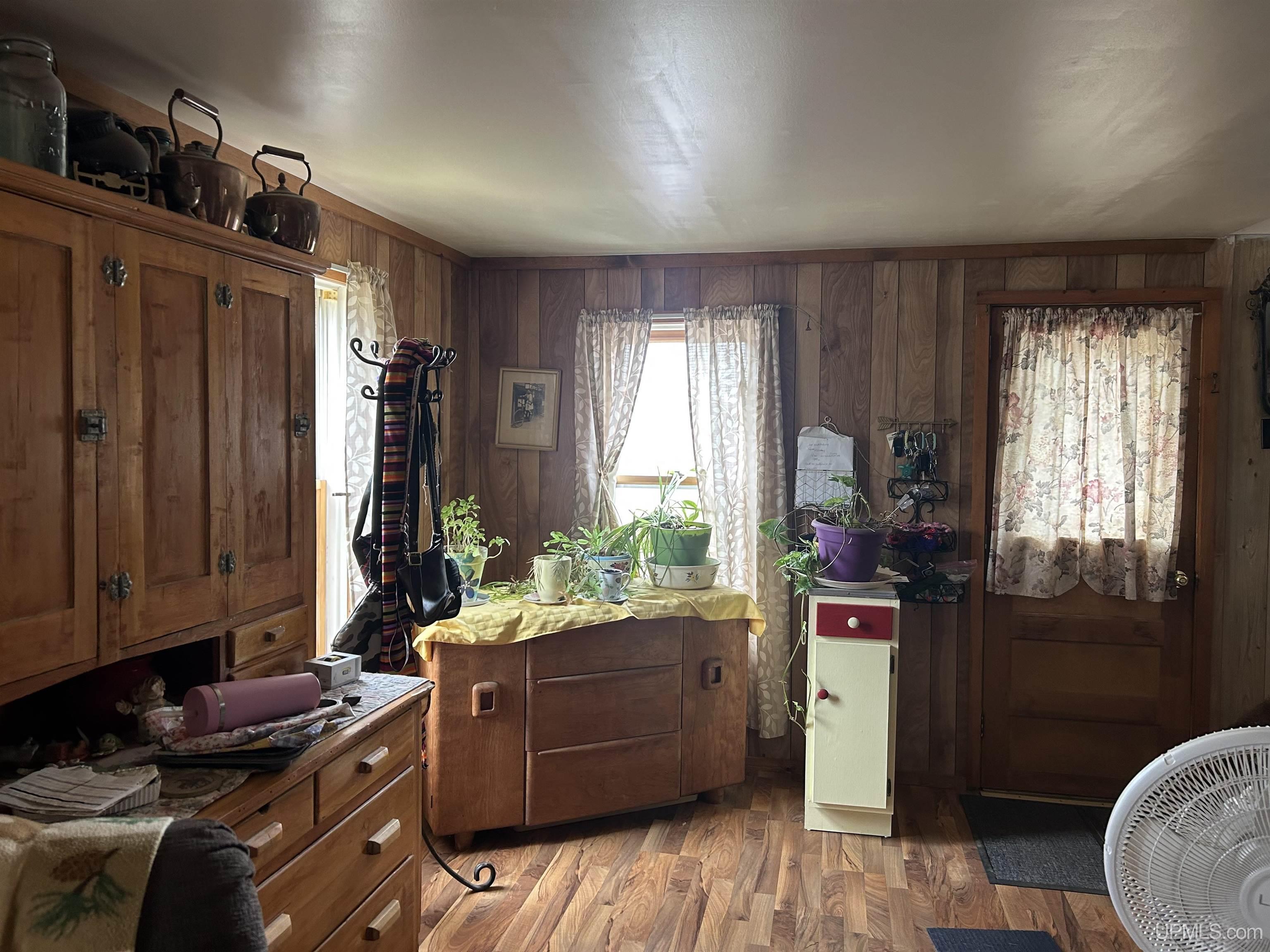 421 & 419 Cary Road Property Photo 5