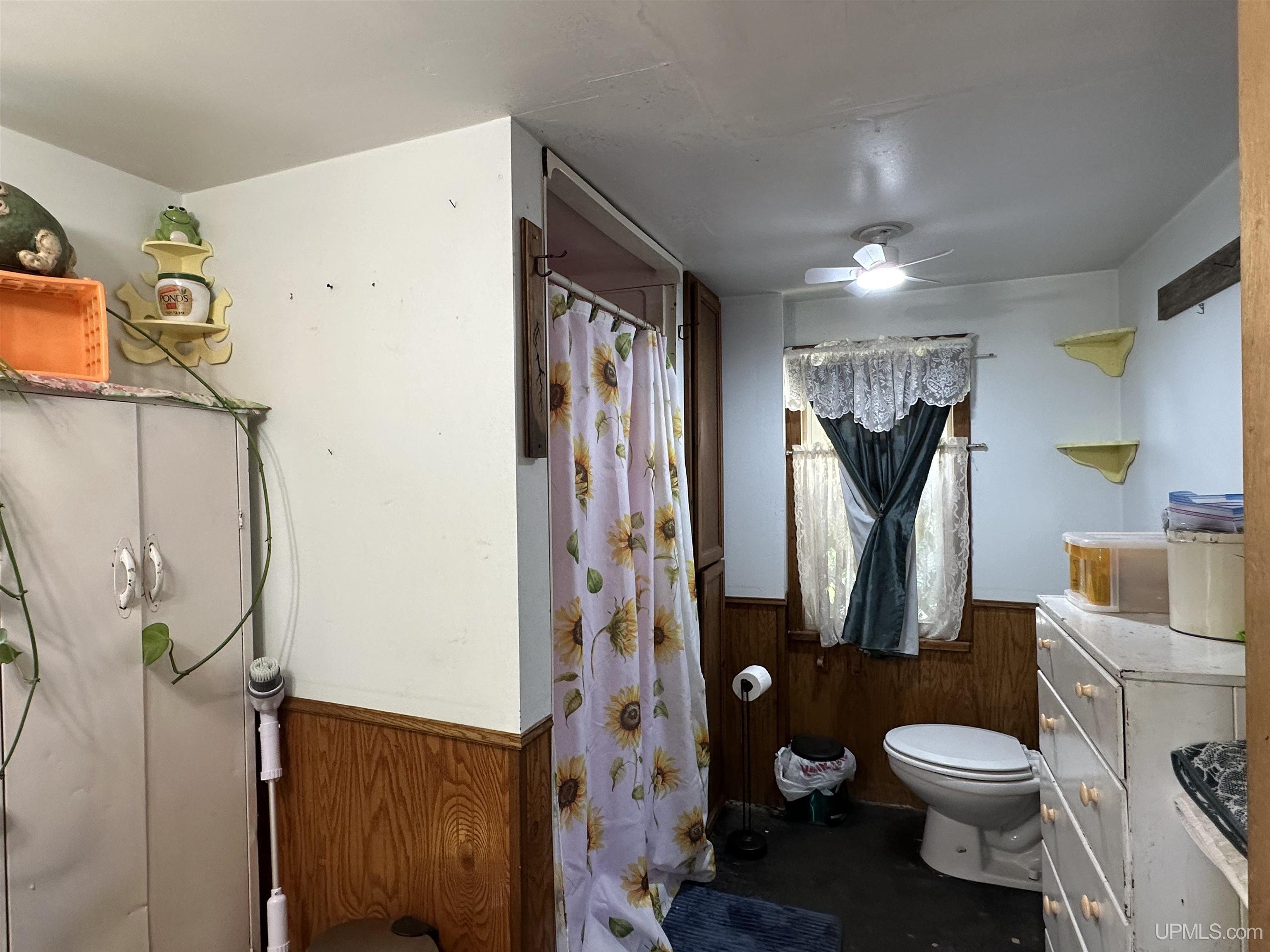 421 & 419 Cary Road Property Photo 9