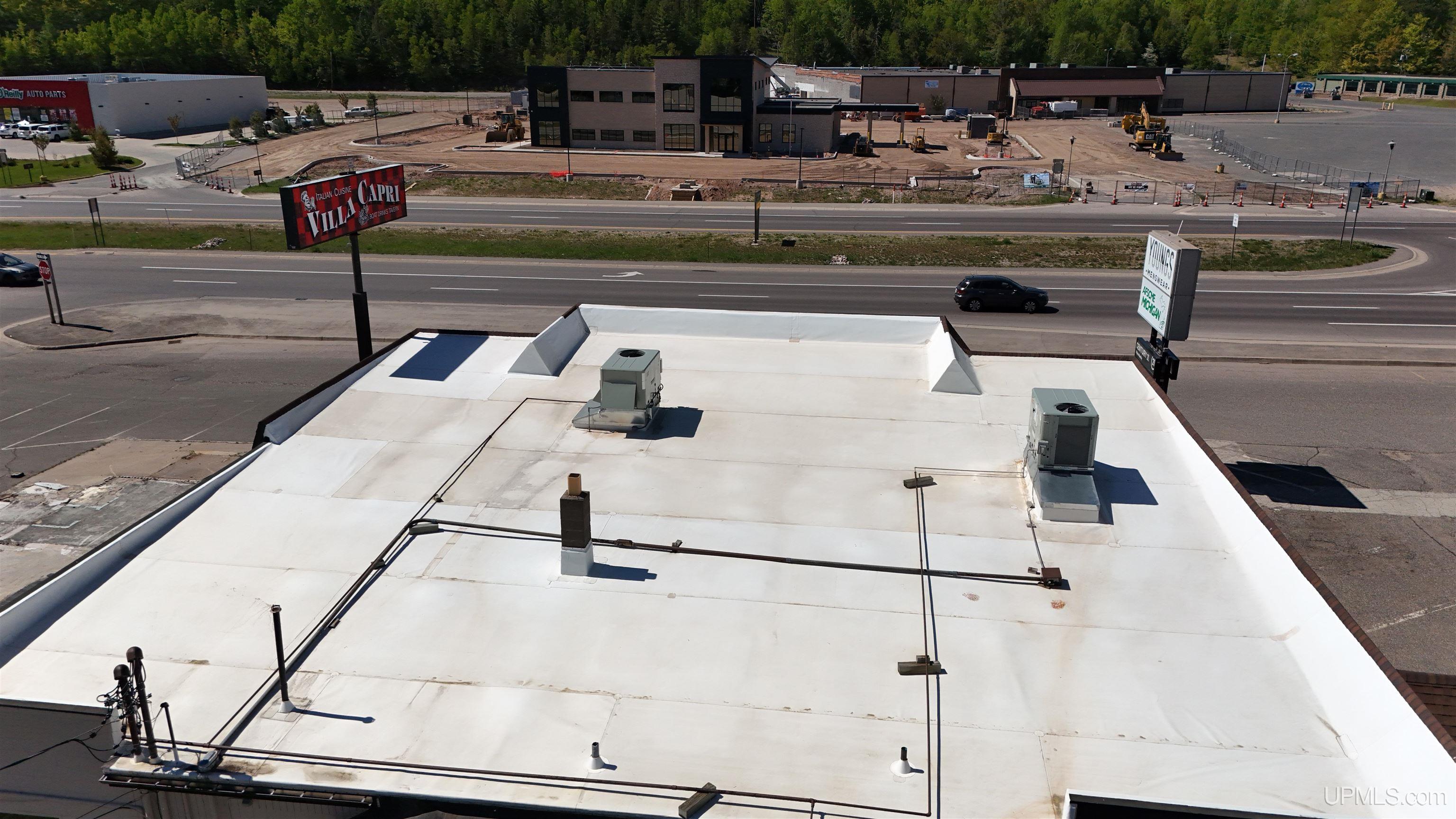 2100 W Us41 Highway Property Photo 23