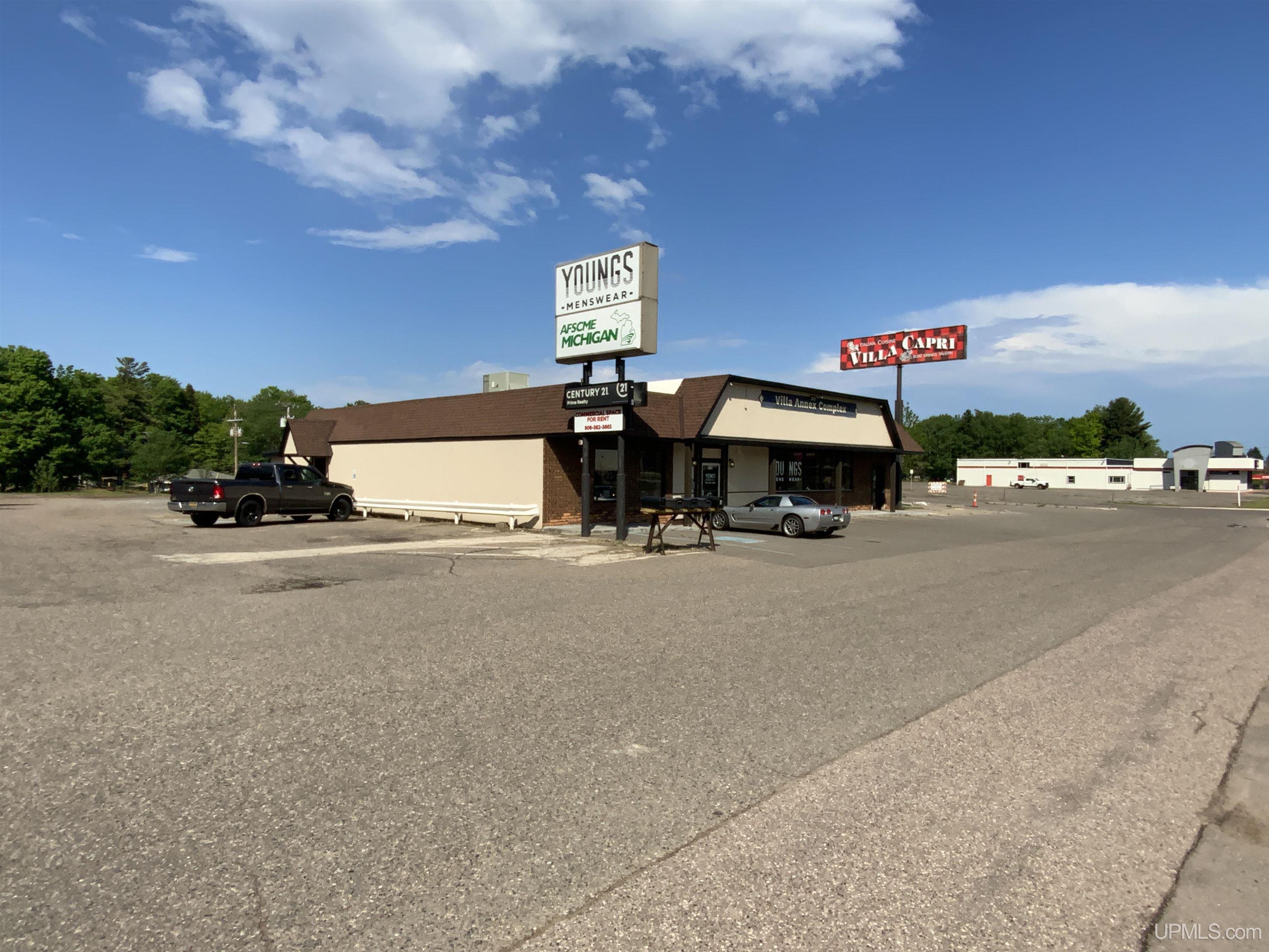 2100 W Us41 Highway Property Photo 28