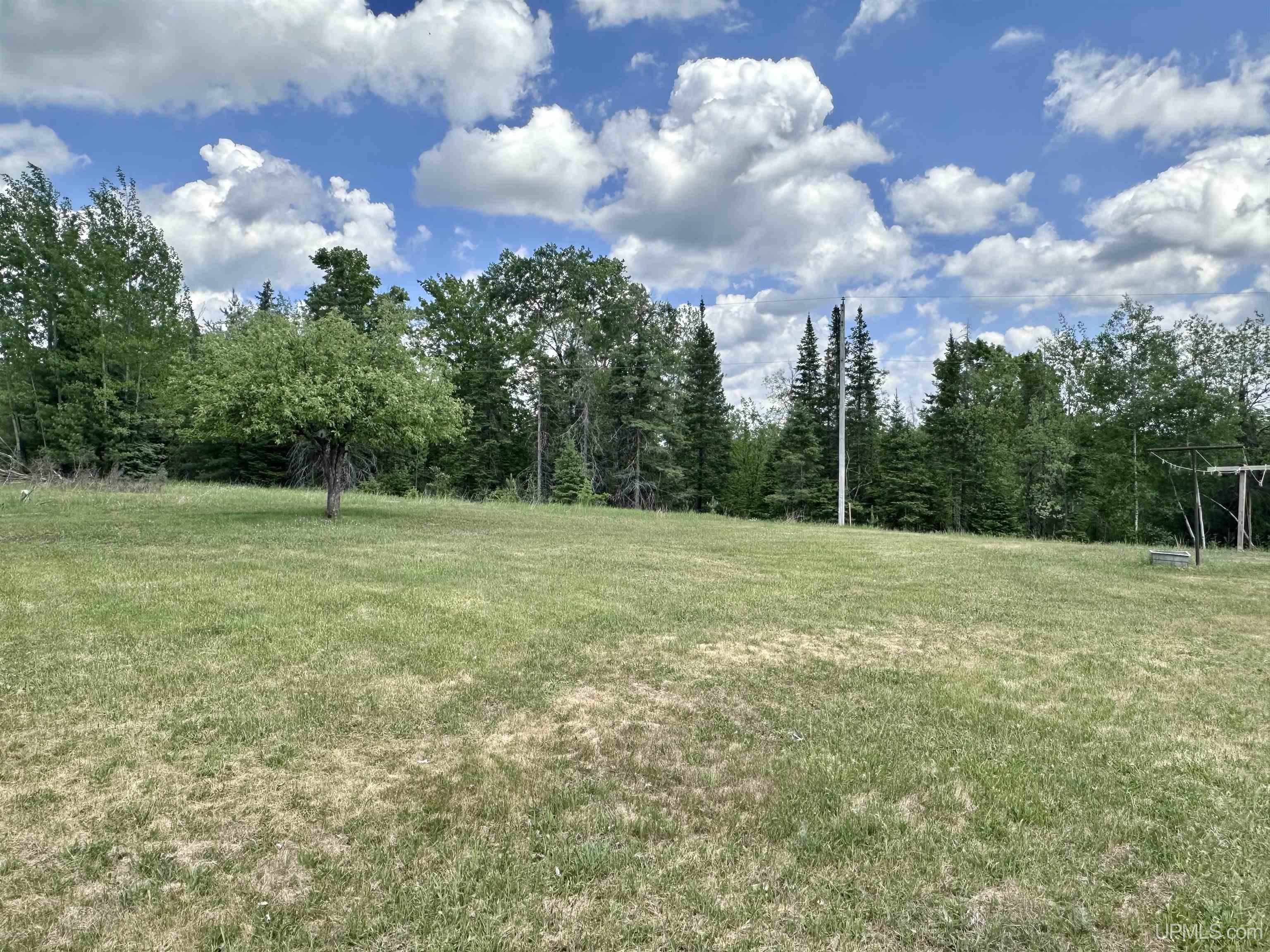 W6240 Us 2 Highway Property Photo 15