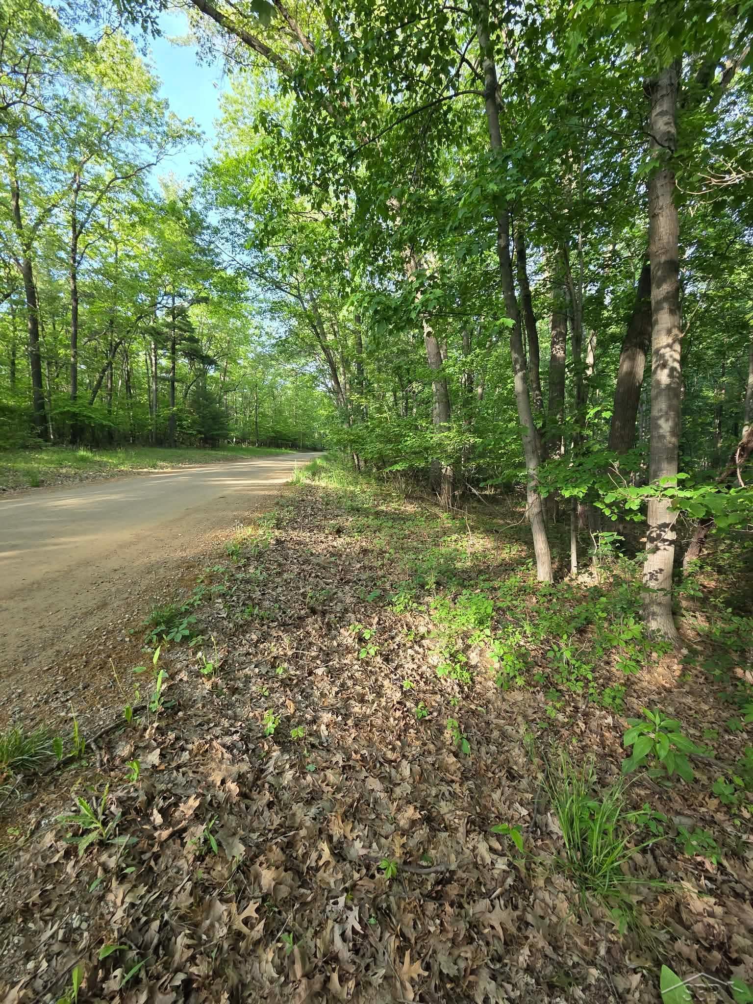 2531 Weaver Road Property Photo 1