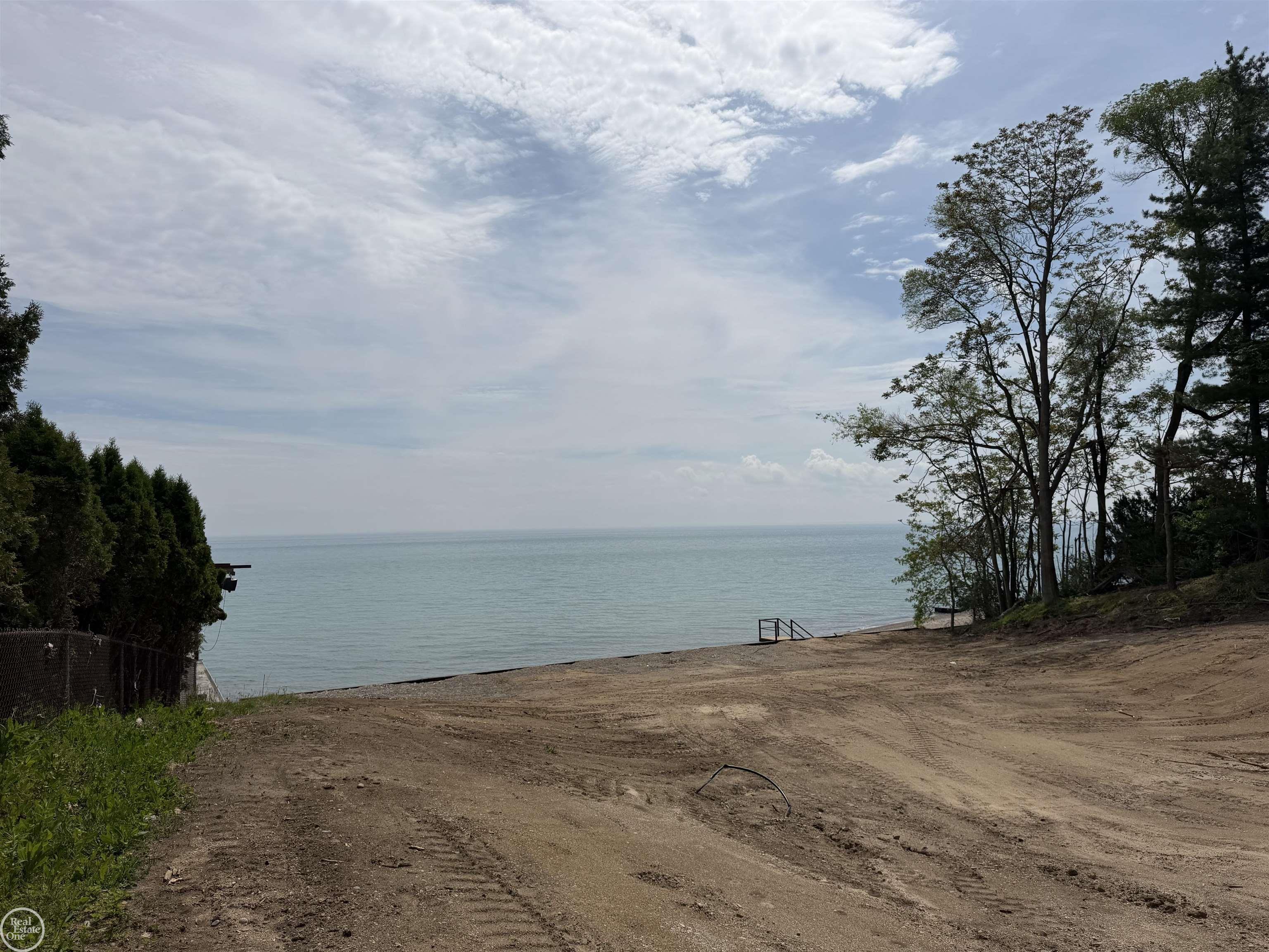 8340 Lakeshore Road Property Photo 1
