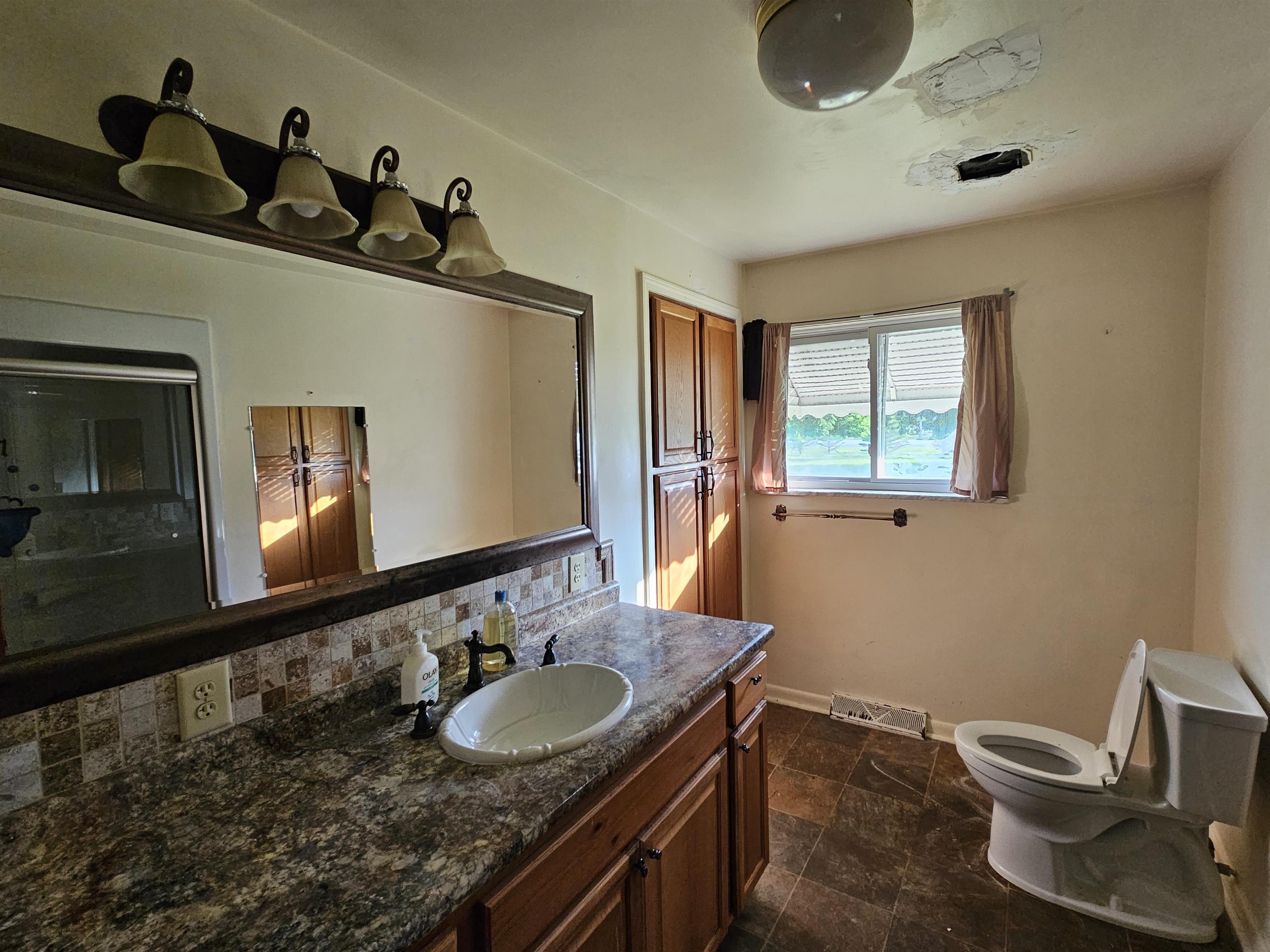 8525 Dixie Highway Property Photo 11