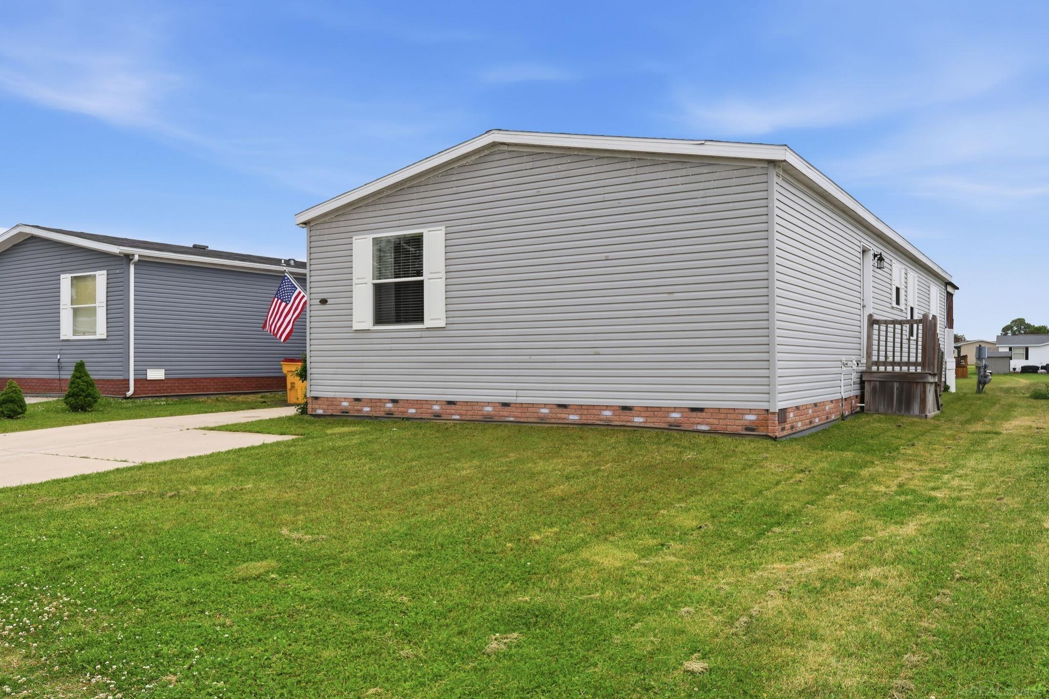 58520 Brookside Drive Property Photo 1