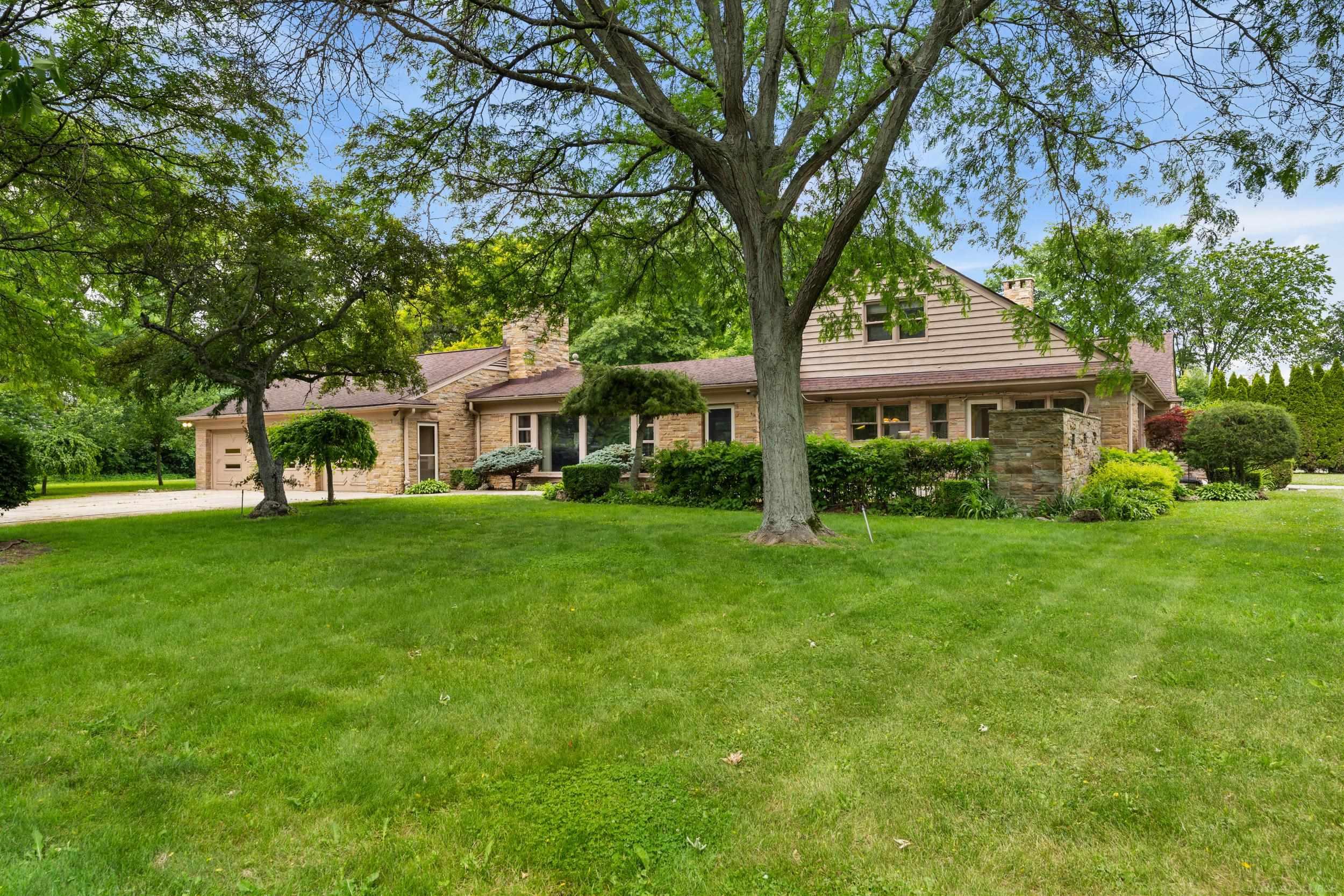 1427 Sunningdale Drive Property Photo 1