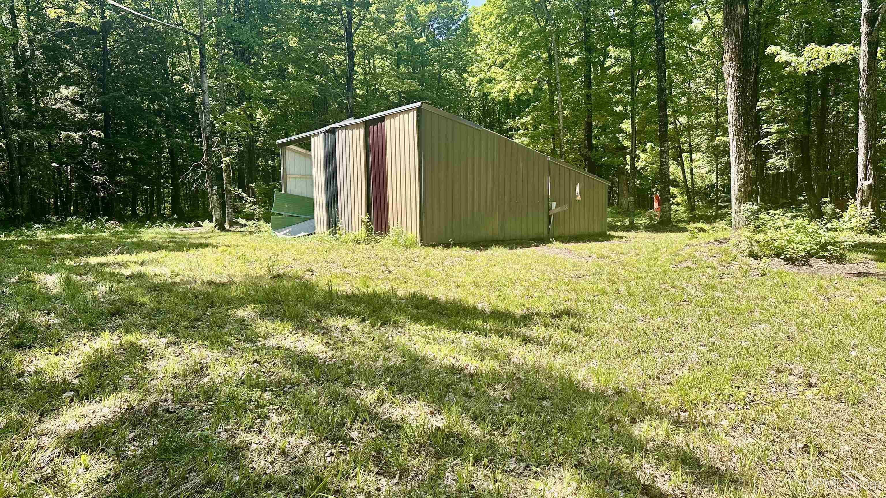 7450 Northwestern Road Property Photo 4