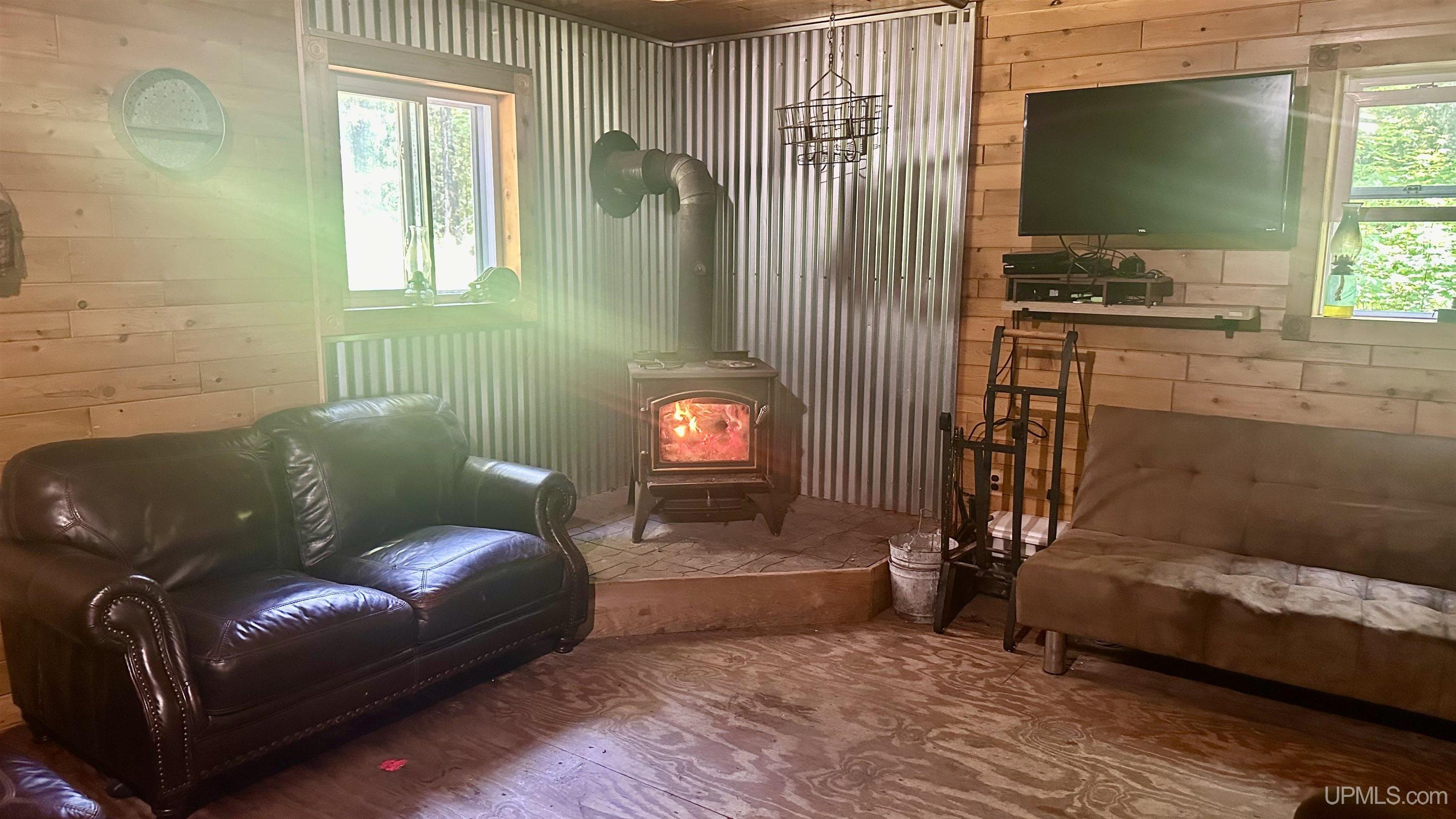 7450 Northwestern Road Property Photo 13