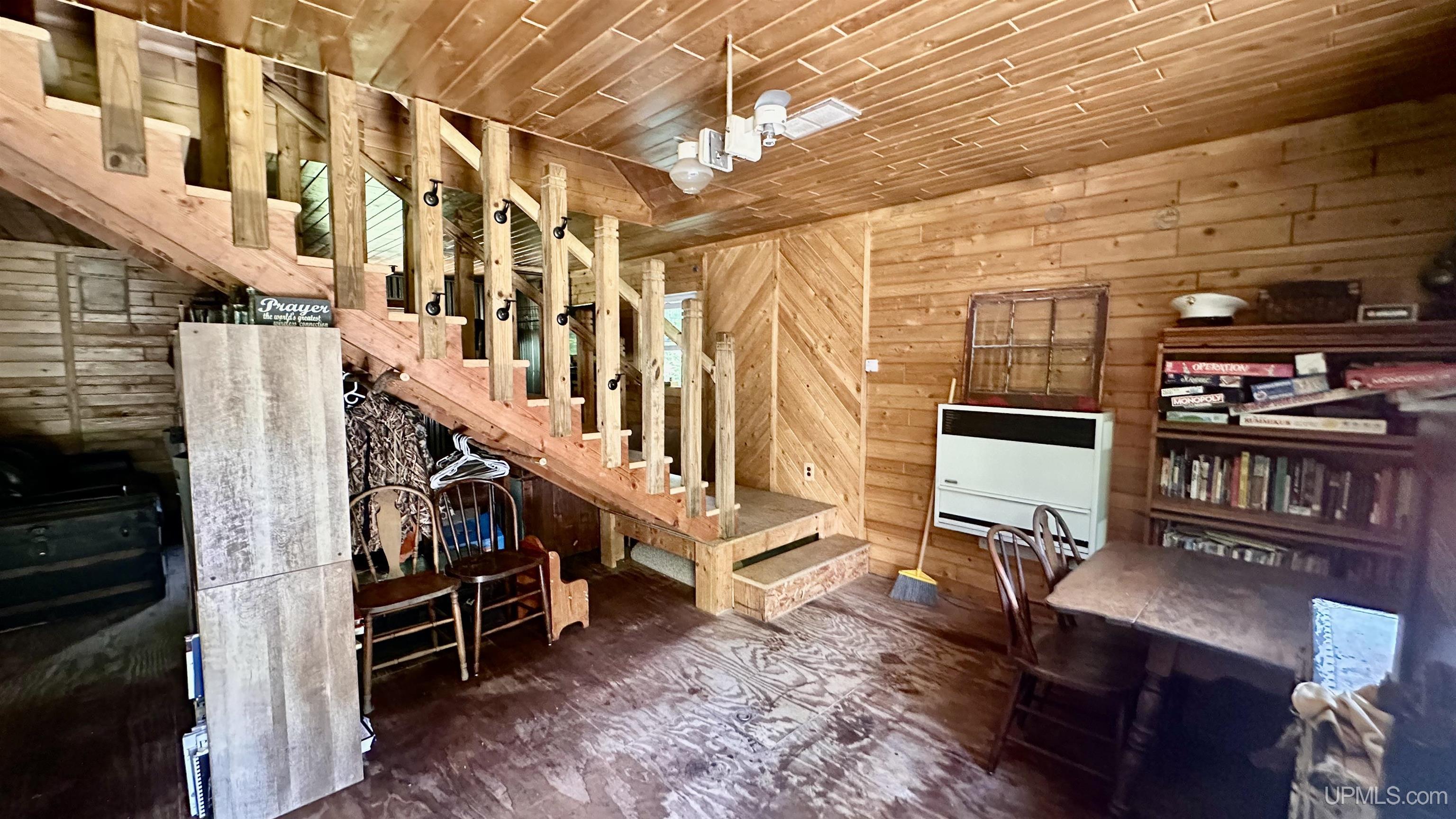 7450 Northwestern Road Property Photo 16
