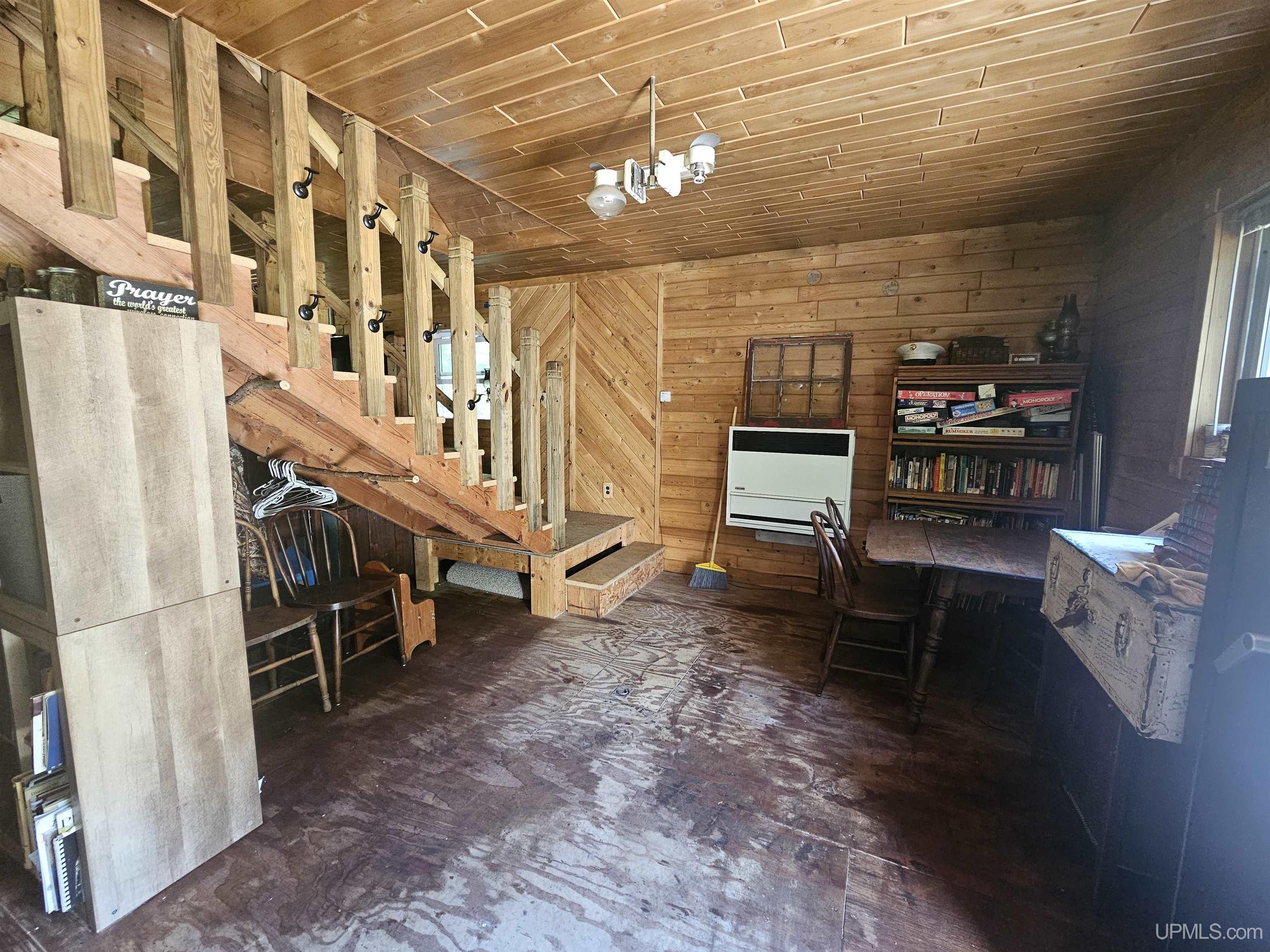 7450 Northwestern Road Property Photo 17