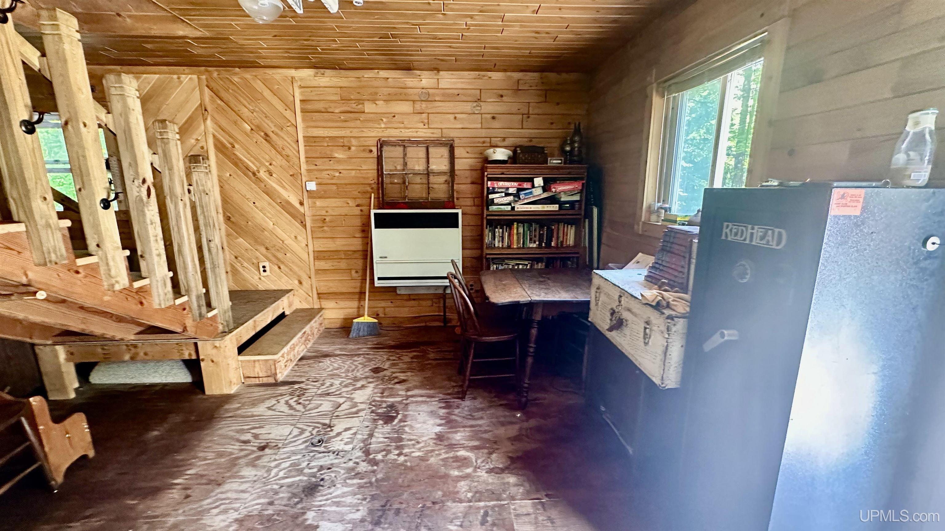 7450 Northwestern Road Property Photo 18