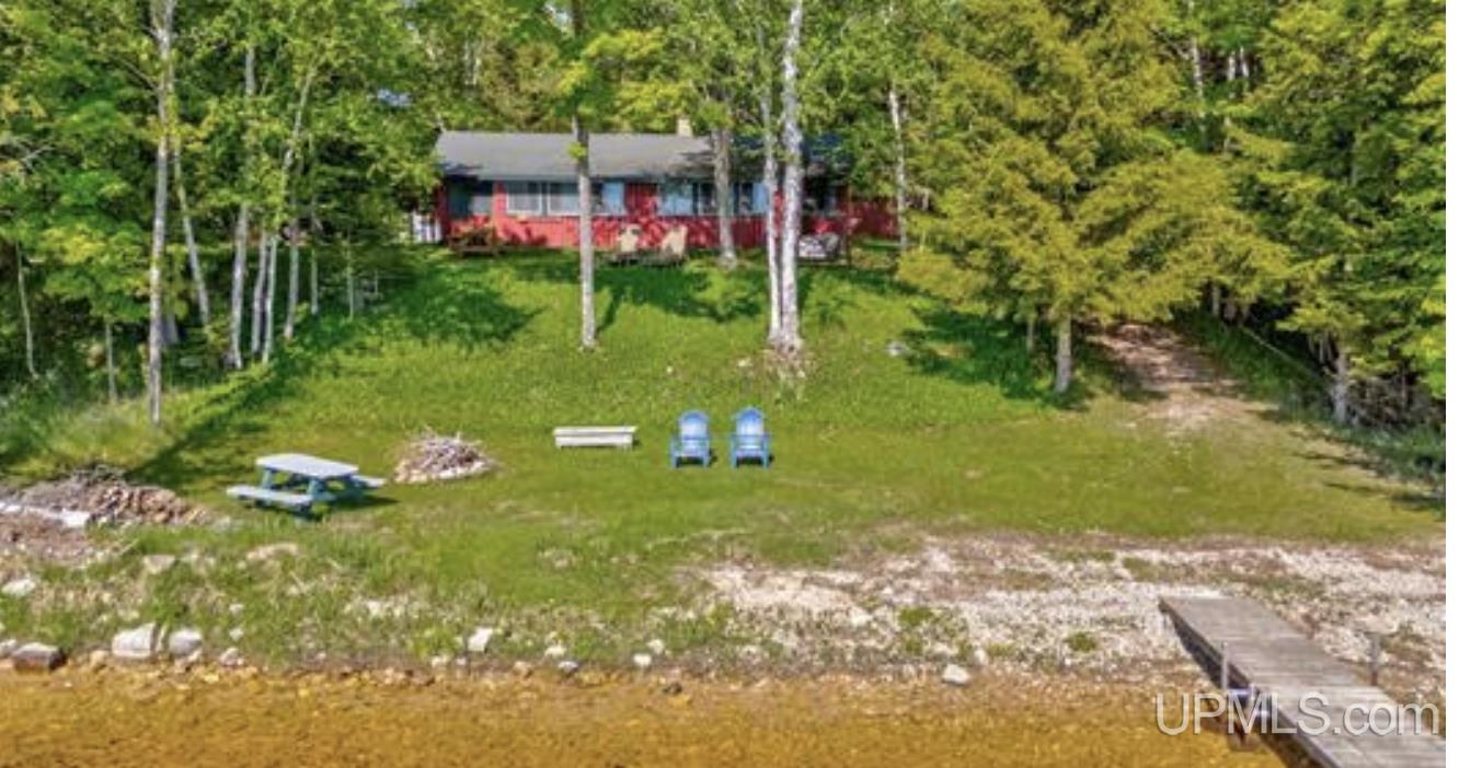 W17351 Deshetler Road Property Photo 1
