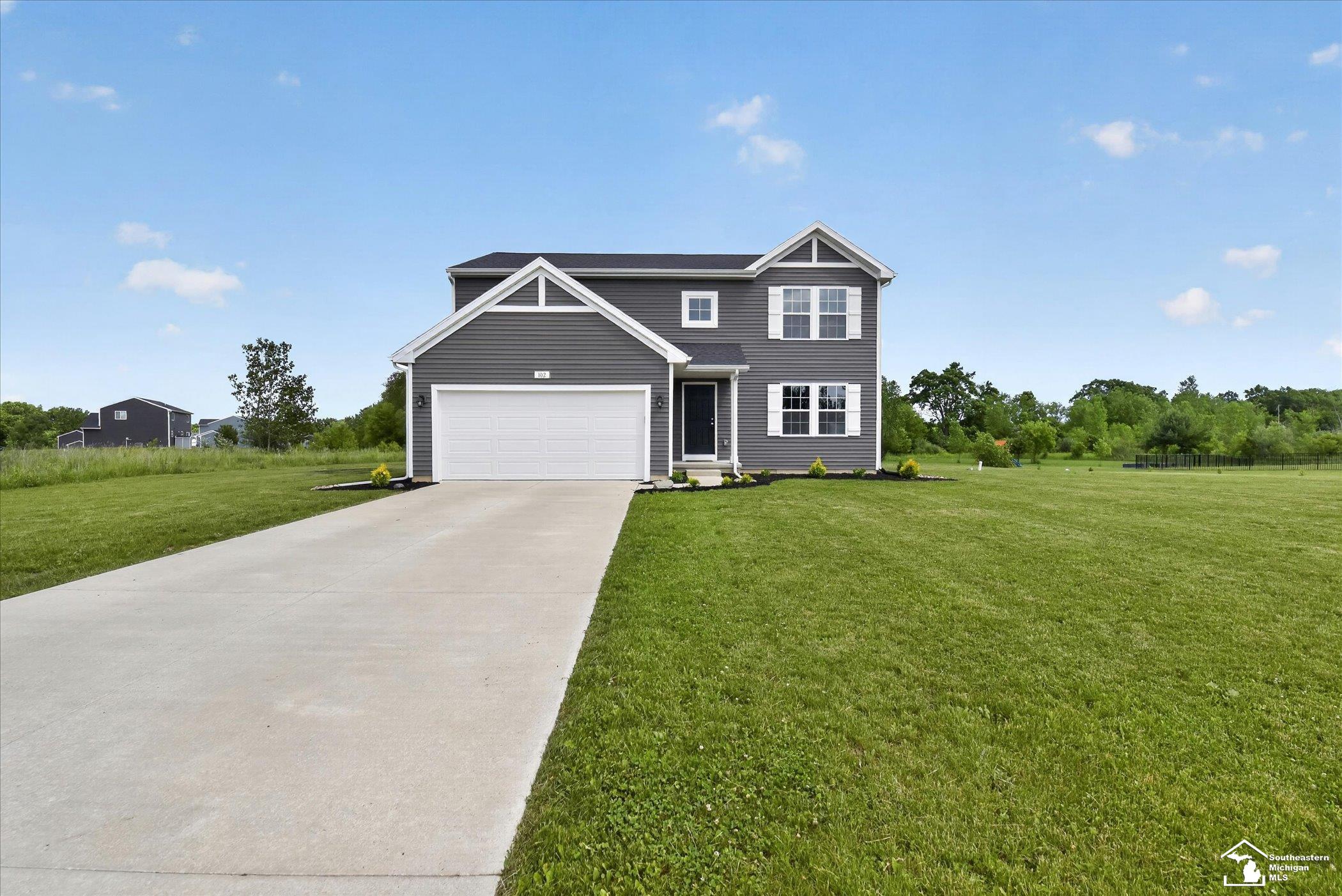 102 Forest Way Property Photo 1
