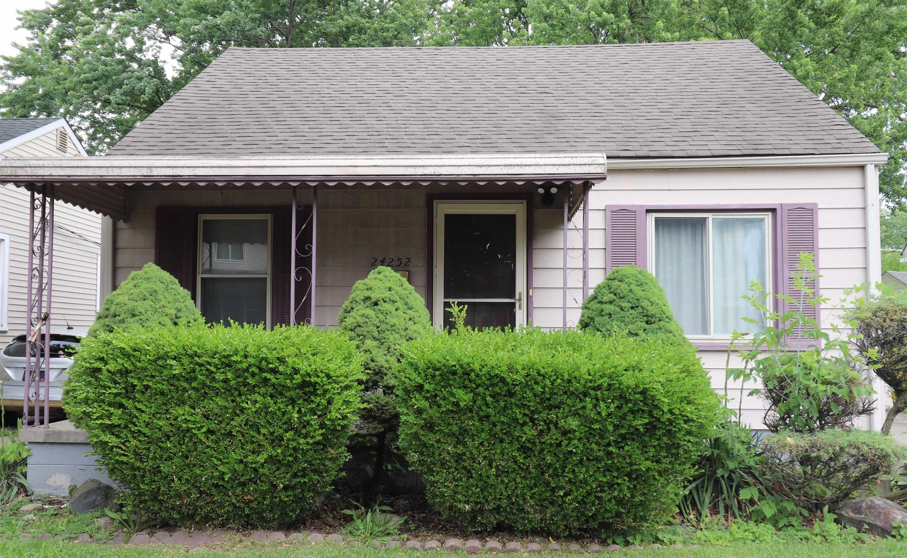 24252 Tuscany Street Property Photo 1