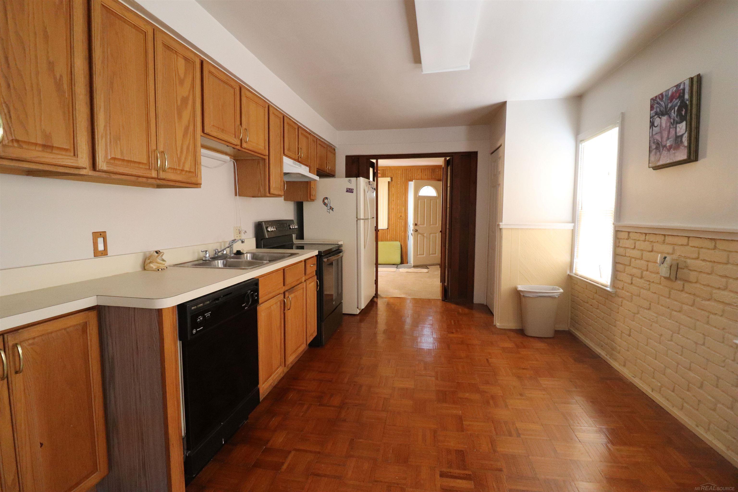 24252 Tuscany Street Property Photo 8
